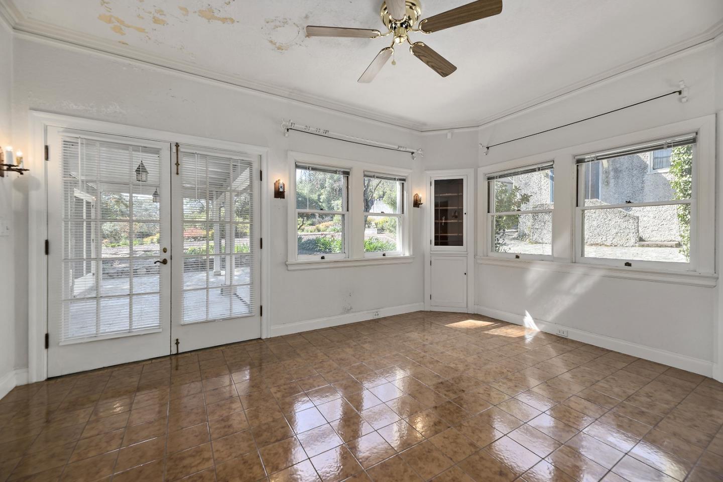 Detail Gallery Image 20 of 79 For 100 Wood Rd, Los Gatos,  CA 95030 - 5 Beds | 4 Baths