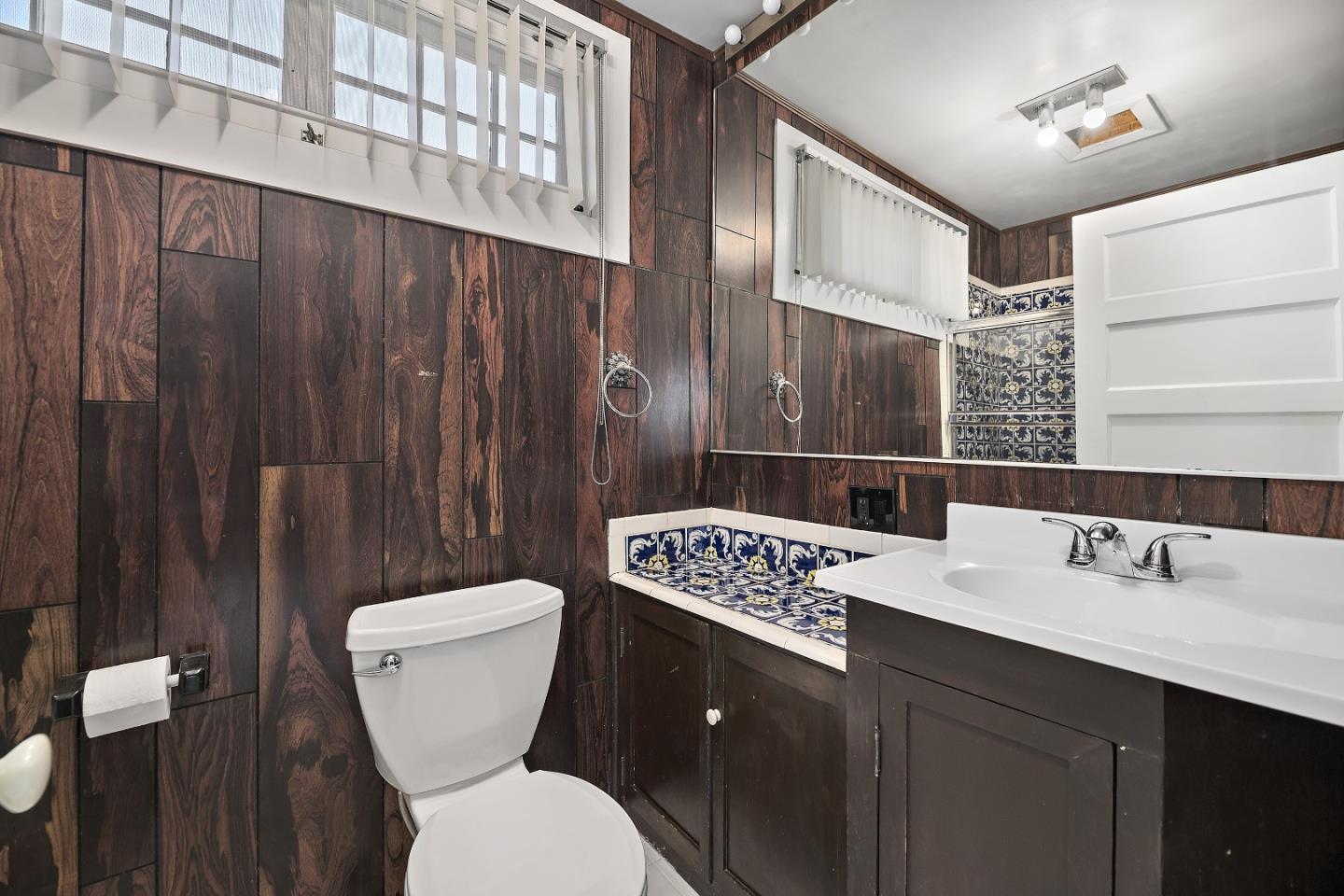 Detail Gallery Image 23 of 79 For 100 Wood Rd, Los Gatos,  CA 95030 - 5 Beds | 4 Baths