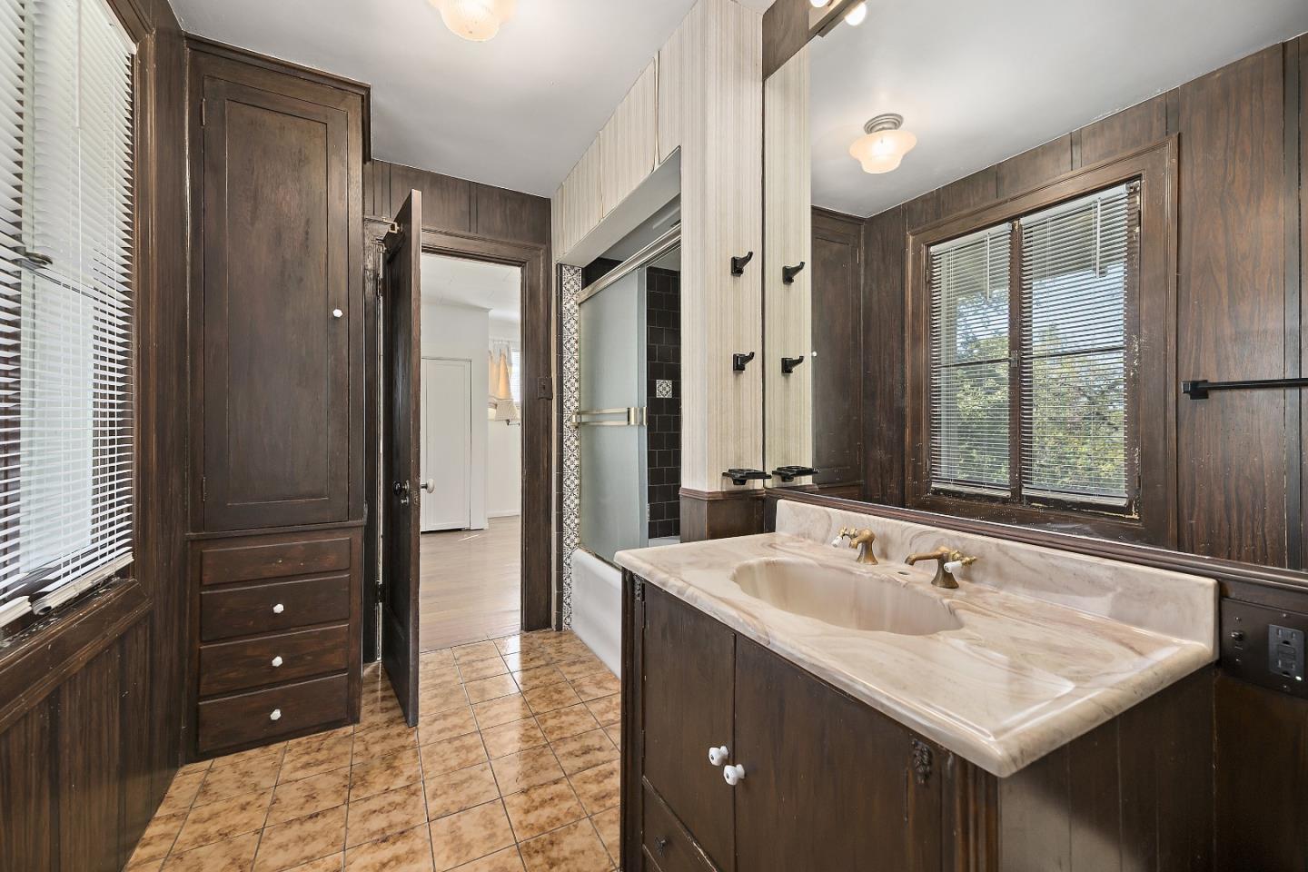 Detail Gallery Image 37 of 79 For 100 Wood Rd, Los Gatos,  CA 95030 - 5 Beds | 4 Baths