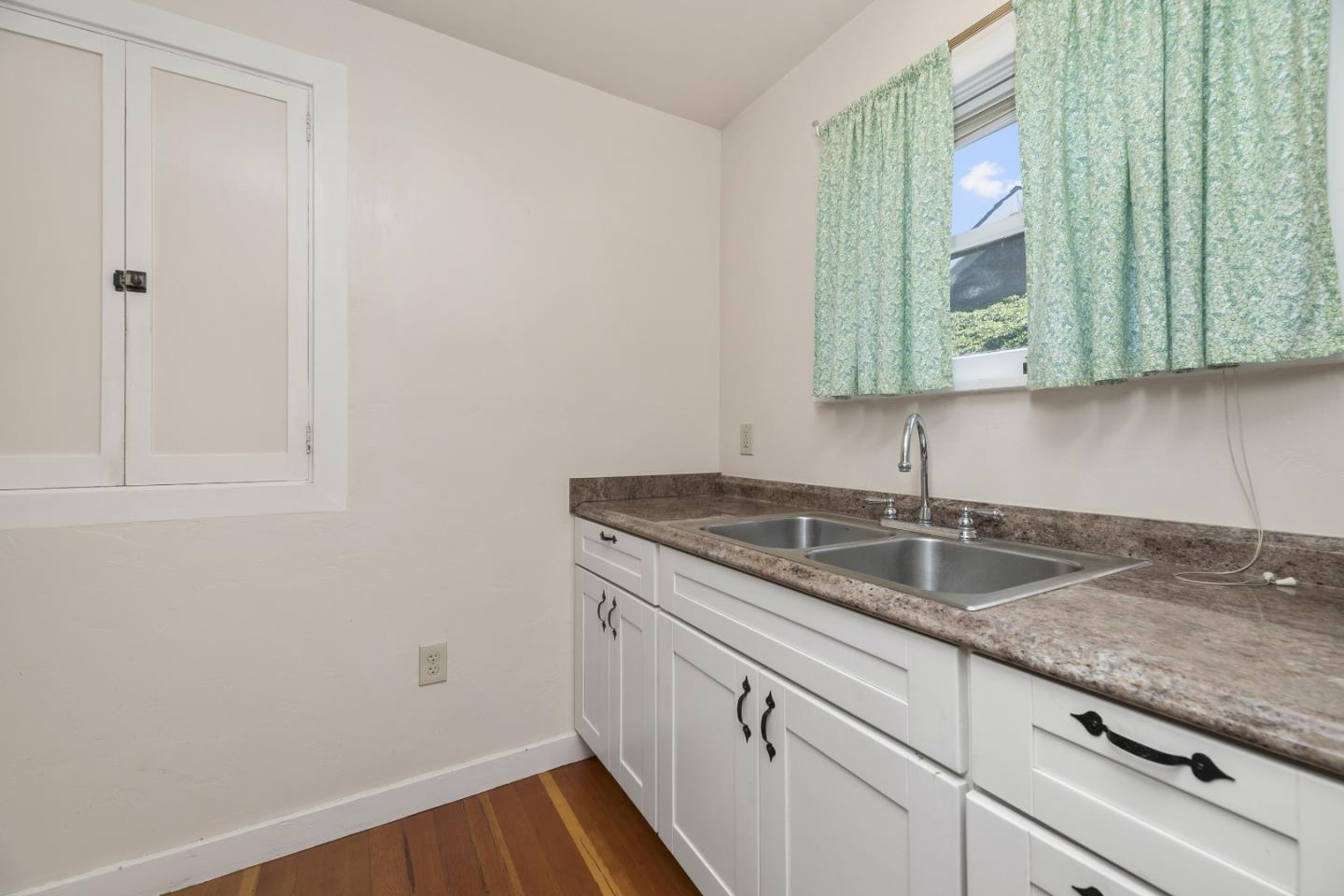 Detail Gallery Image 50 of 79 For 100 Wood Rd, Los Gatos,  CA 95030 - 5 Beds | 4 Baths
