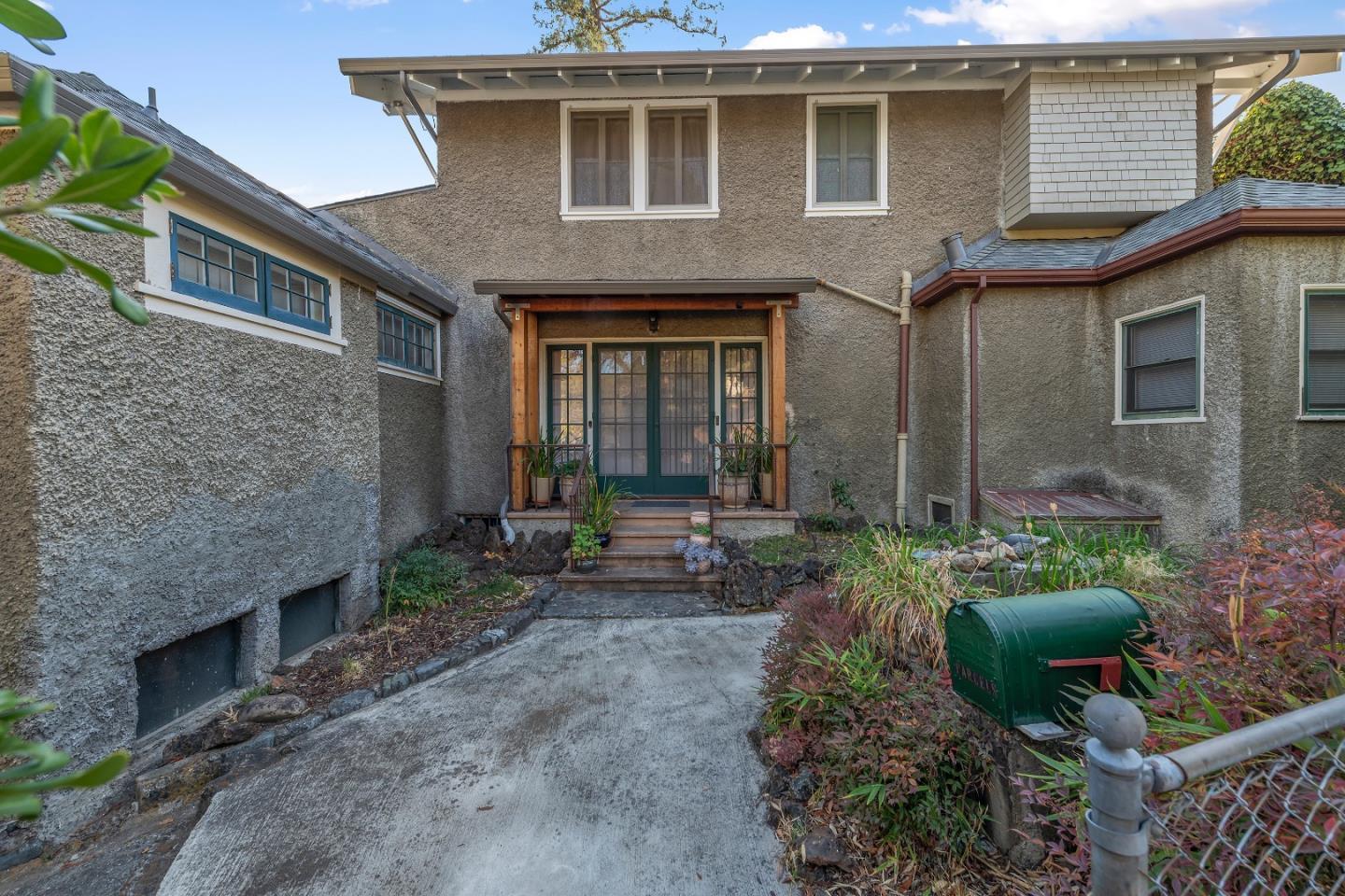 Detail Gallery Image 7 of 79 For 100 Wood Rd, Los Gatos,  CA 95030 - 5 Beds | 4 Baths