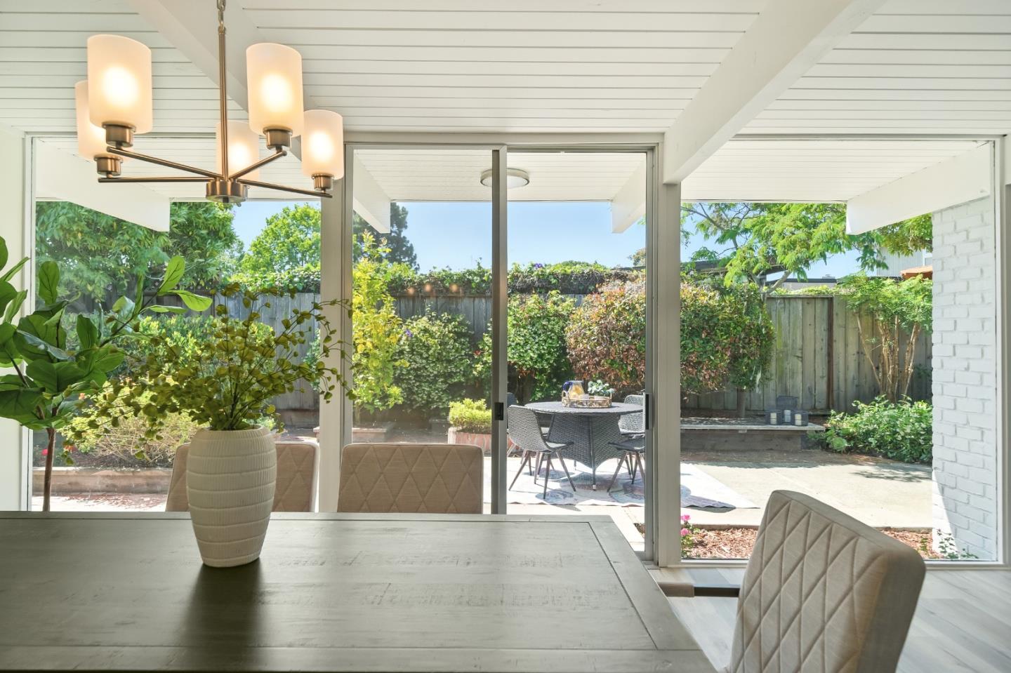 Detail Gallery Image 16 of 52 For 200 Loon Ct, Foster City,  CA 94404 - 5 Beds | 2 Baths