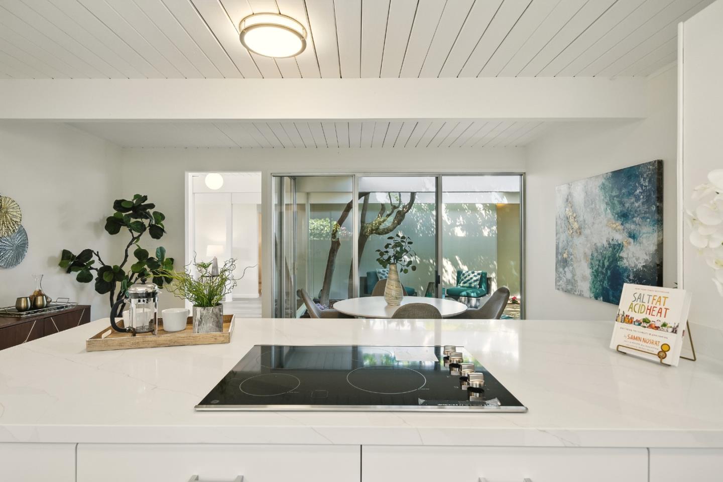 Detail Gallery Image 19 of 52 For 200 Loon Ct, Foster City,  CA 94404 - 5 Beds | 2 Baths