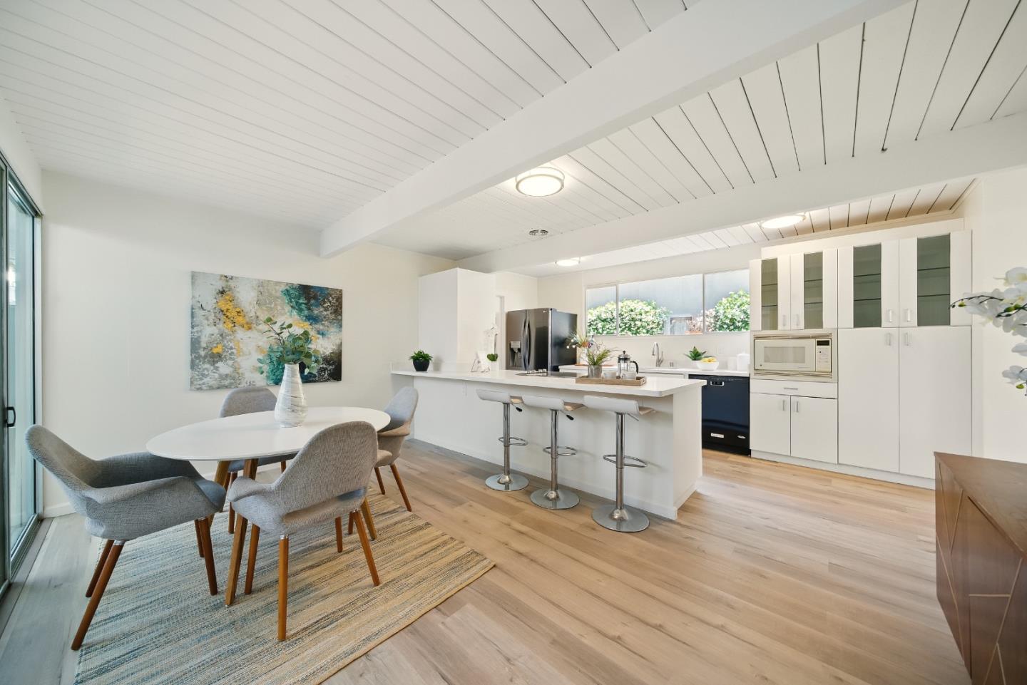 Detail Gallery Image 21 of 52 For 200 Loon Ct, Foster City,  CA 94404 - 5 Beds | 2 Baths