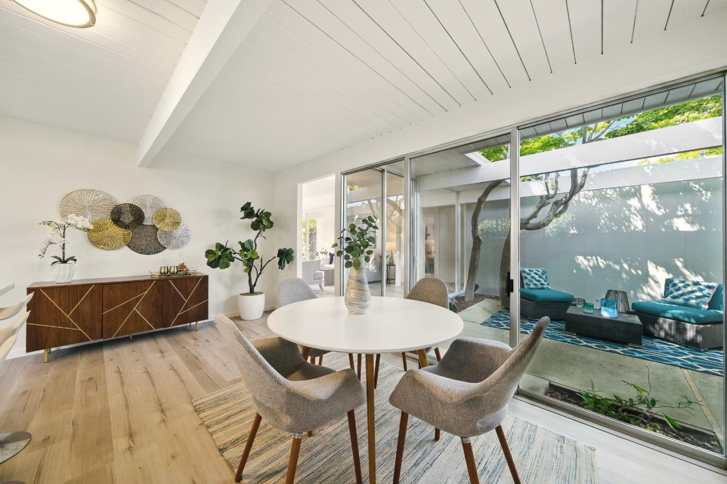 Detail Gallery Image 22 of 52 For 200 Loon Ct, Foster City,  CA 94404 - 5 Beds | 2 Baths