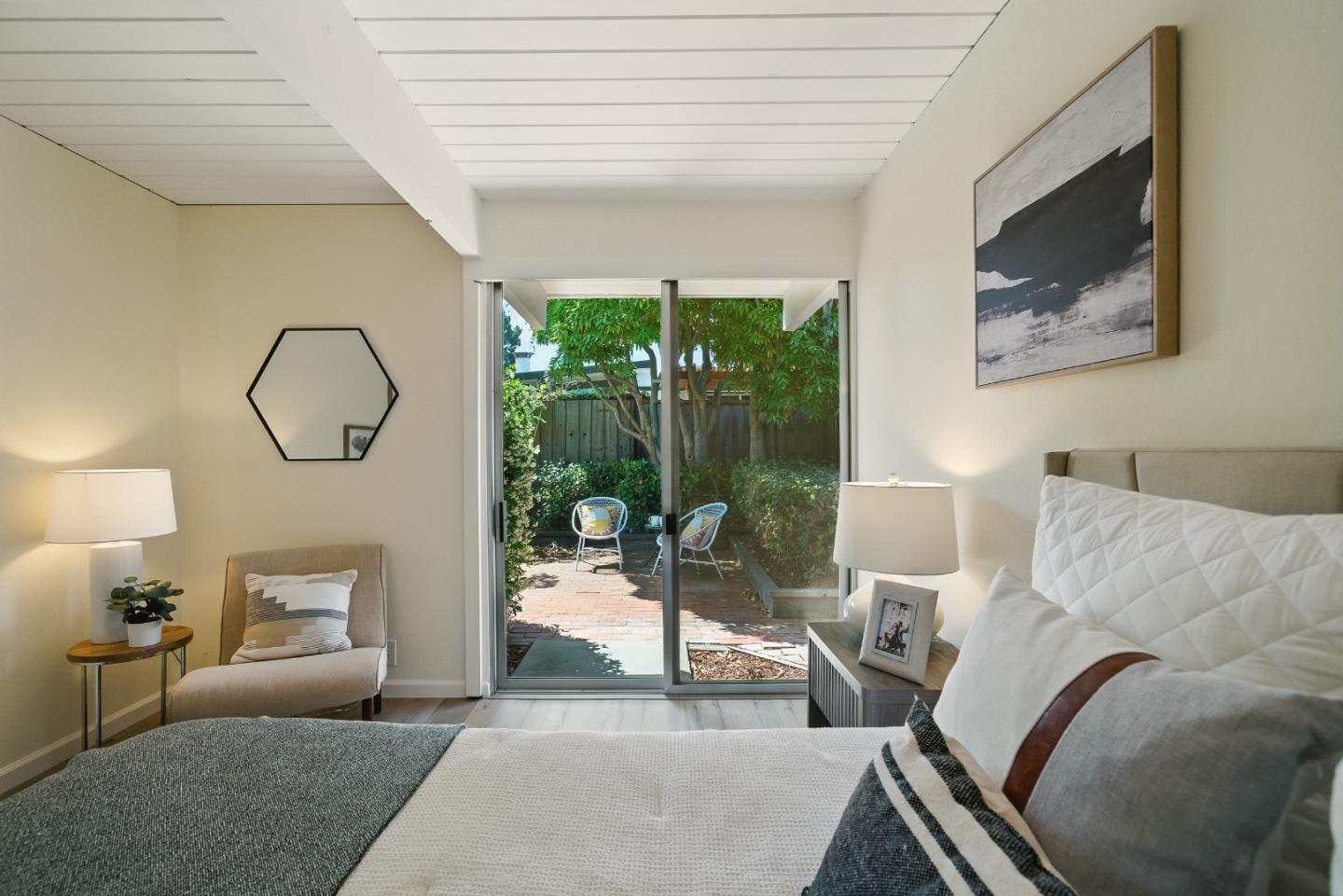 Detail Gallery Image 28 of 52 For 200 Loon Ct, Foster City,  CA 94404 - 5 Beds | 2 Baths