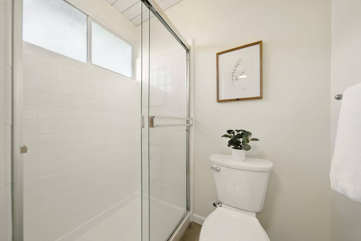 Detail Gallery Image 31 of 52 For 200 Loon Ct, Foster City,  CA 94404 - 5 Beds | 2 Baths