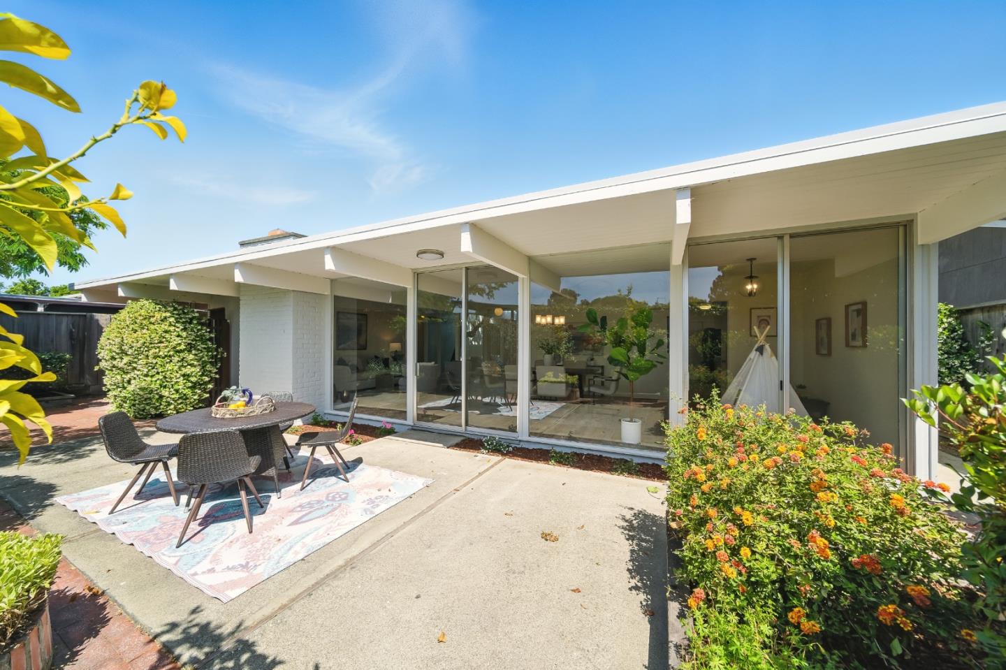 Detail Gallery Image 46 of 52 For 200 Loon Ct, Foster City,  CA 94404 - 5 Beds | 2 Baths