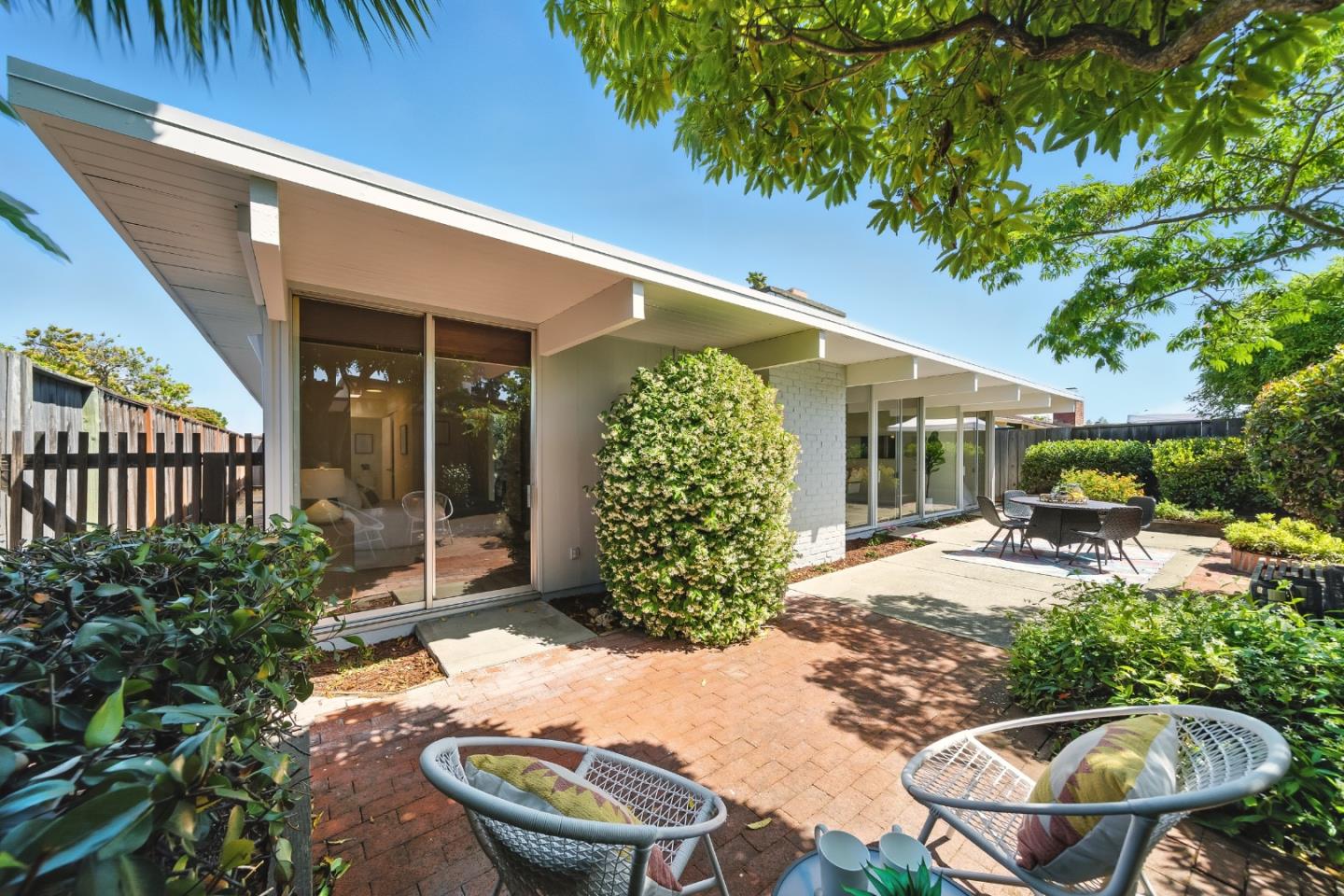 Detail Gallery Image 47 of 52 For 200 Loon Ct, Foster City,  CA 94404 - 5 Beds | 2 Baths