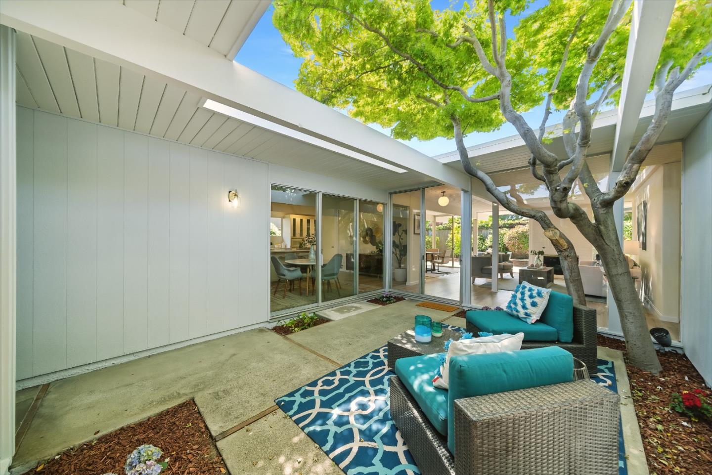 Detail Gallery Image 5 of 52 For 200 Loon Ct, Foster City,  CA 94404 - 5 Beds | 2 Baths