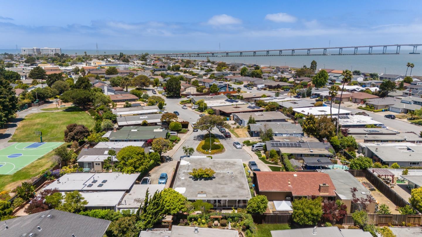 Detail Gallery Image 51 of 52 For 200 Loon Ct, Foster City,  CA 94404 - 5 Beds | 2 Baths