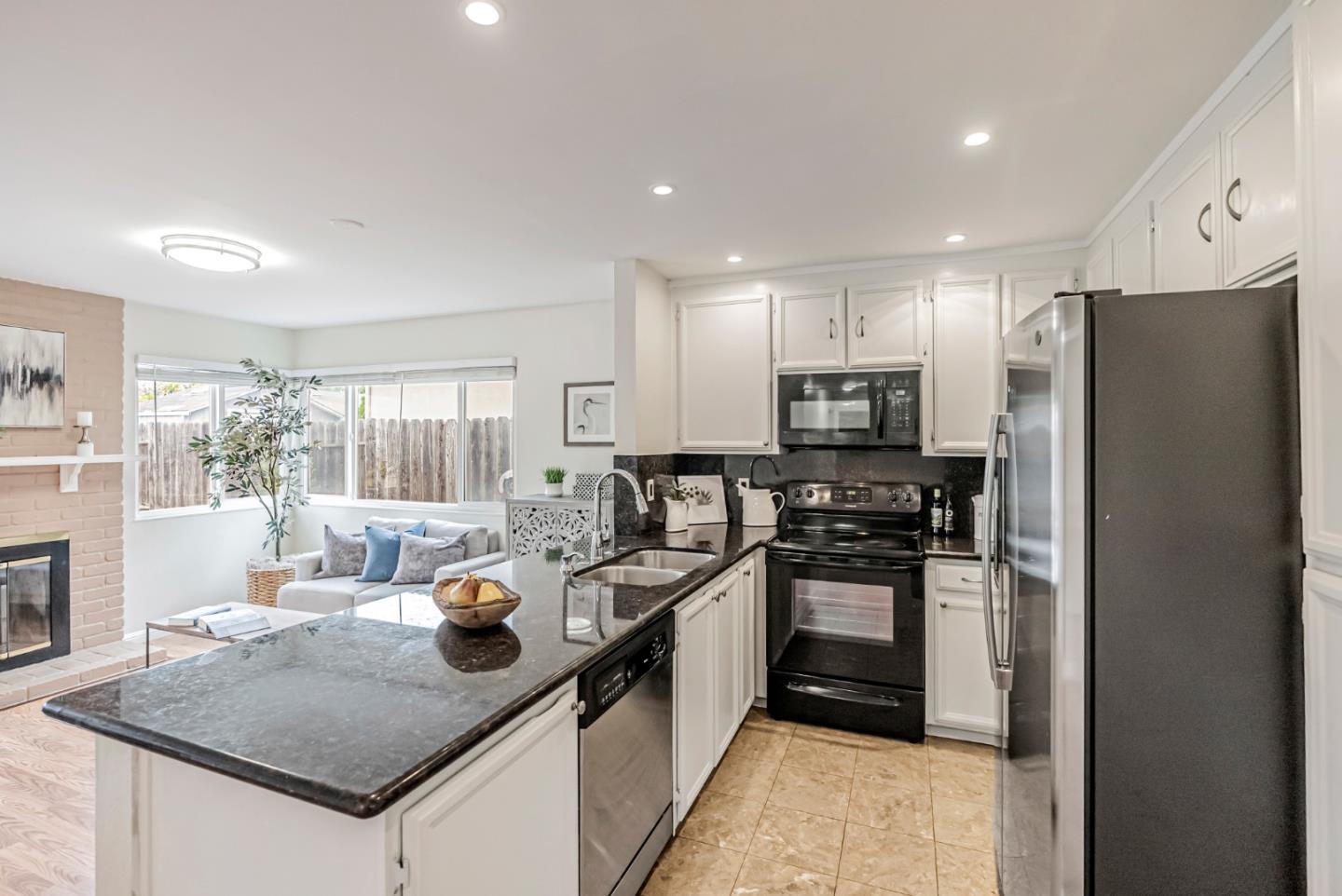 3259 San Carvante Way, Union City, California 94587, 2 Bedrooms Bedrooms, ,2 BathroomsBathrooms,Residential,For Sale,3259 San Carvante Way,ML82010801
