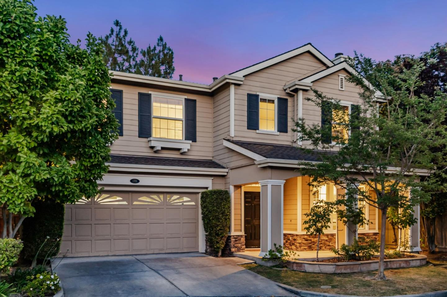Detail Gallery Image 2 of 70 For 1701 Whispering Willow Pl, San Jose,  CA 95125 - 5 Beds | 4 Baths
