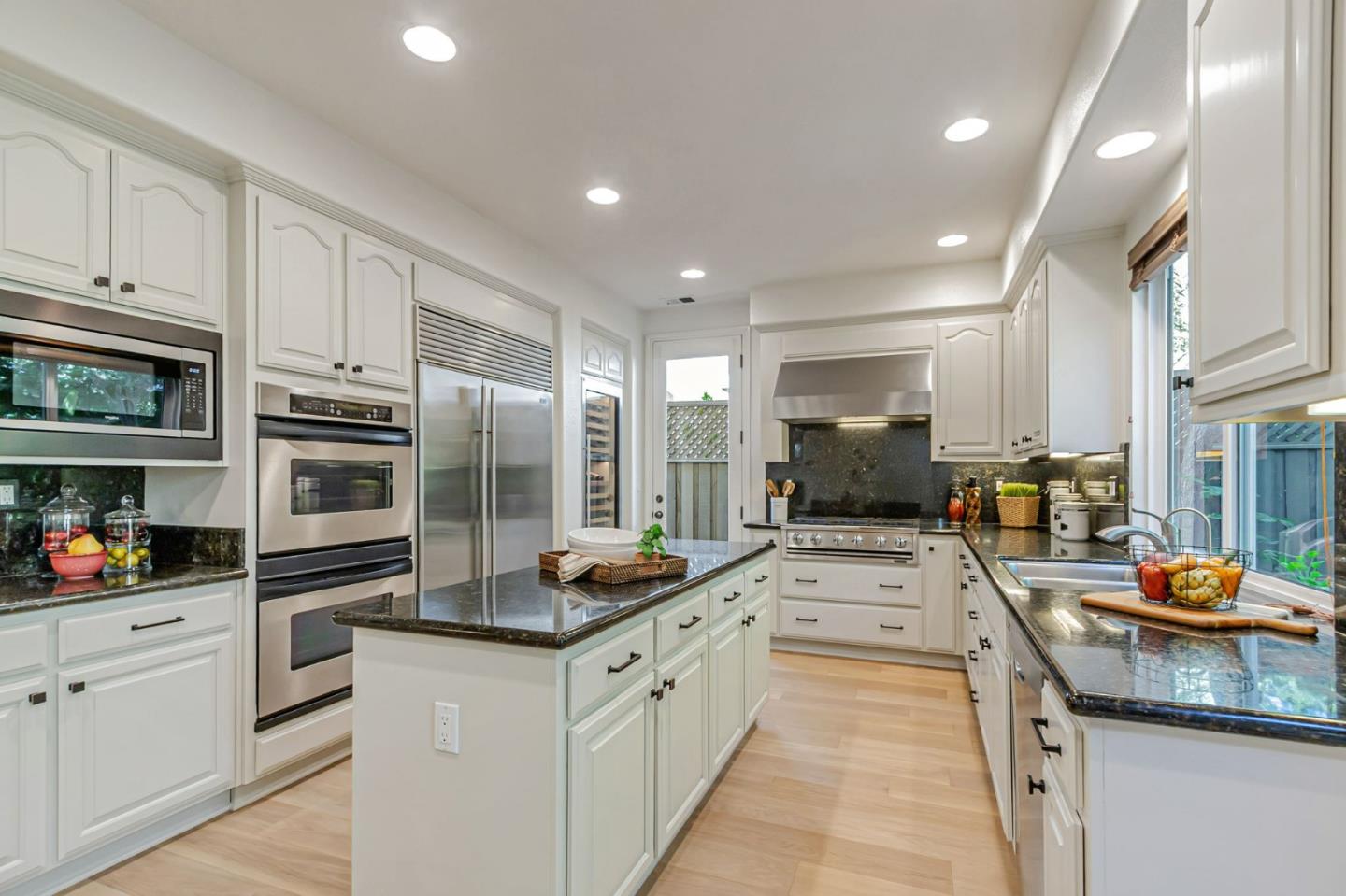 Detail Gallery Image 22 of 70 For 1701 Whispering Willow Pl, San Jose,  CA 95125 - 5 Beds | 4 Baths