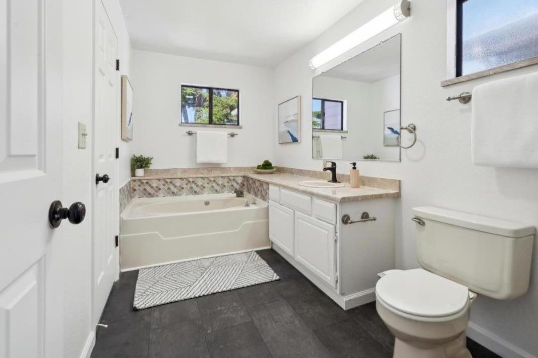 Detail Gallery Image 15 of 23 For 77 Montecito Ave, Pacifica,  CA 94044 - 2 Beds | 1/1 Baths