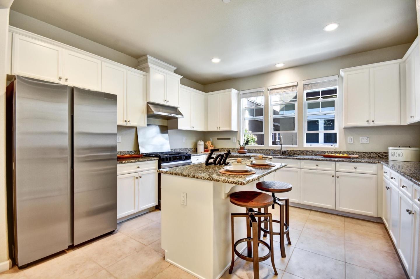 Detail Gallery Image 4 of 51 For 2620 Tamalpais Ter, Fremont,  CA 94538 - 3 Beds | 2/2 Baths