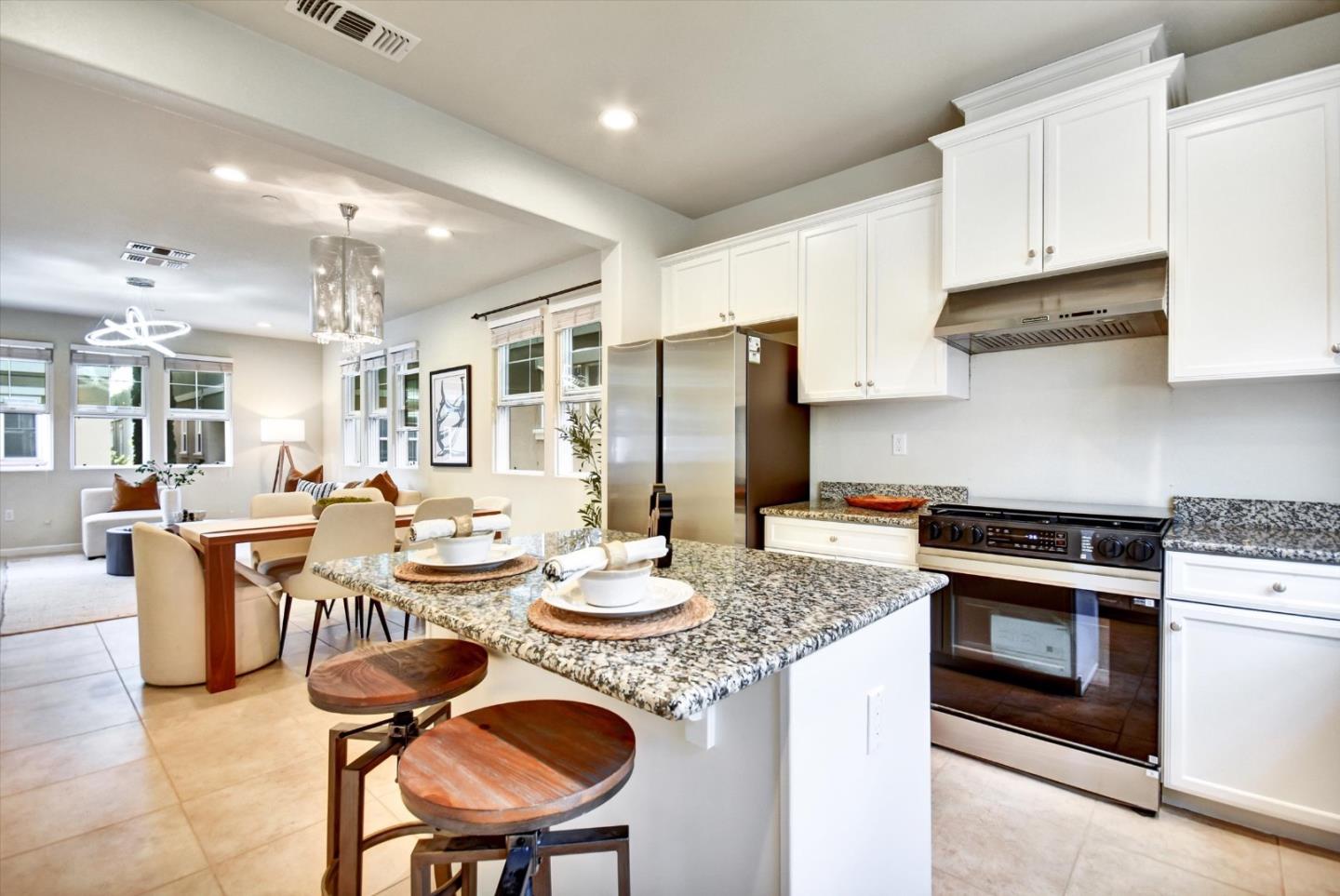 Detail Gallery Image 8 of 51 For 2620 Tamalpais Ter, Fremont,  CA 94538 - 3 Beds | 2/2 Baths