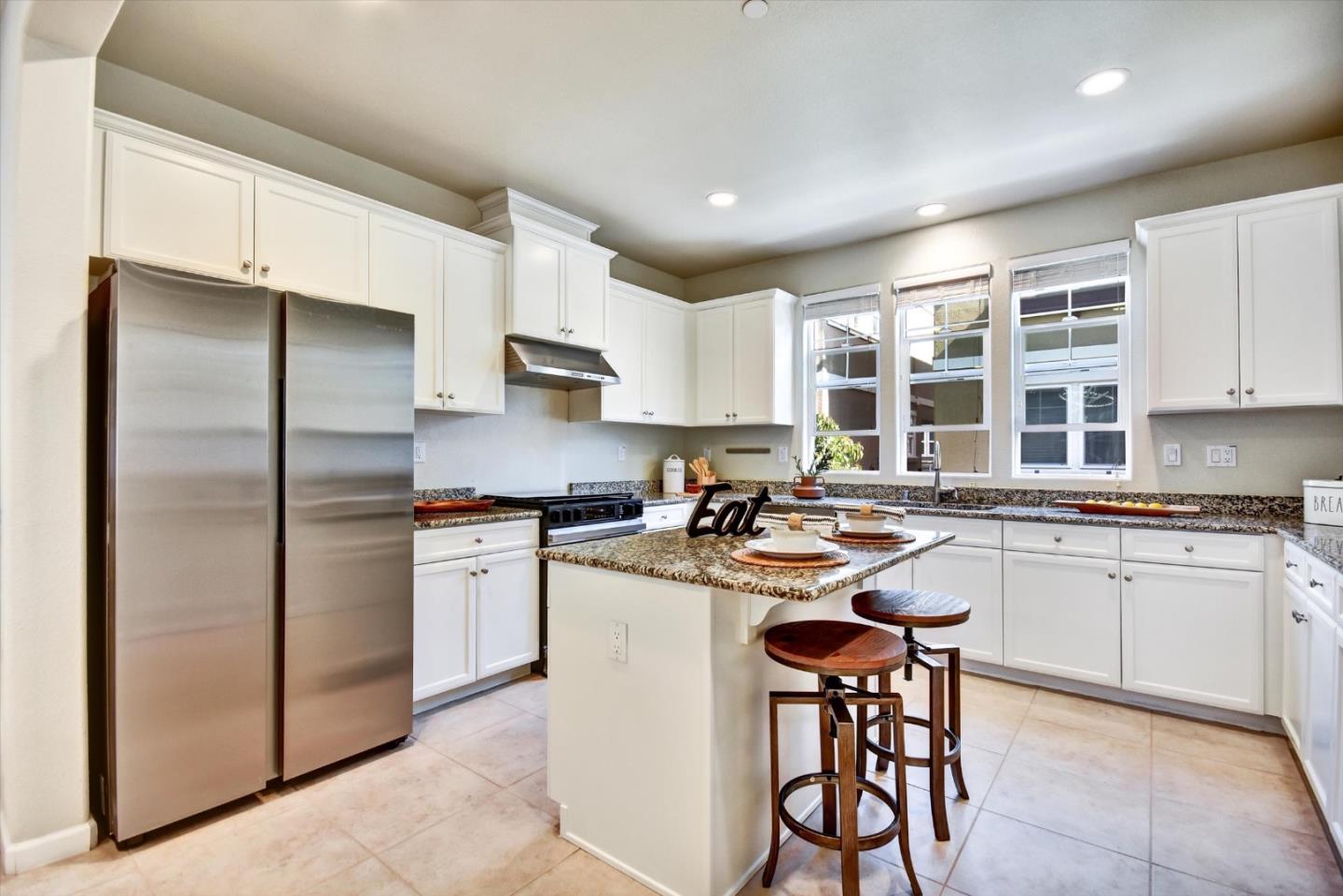 Detail Gallery Image 9 of 51 For 2620 Tamalpais Ter, Fremont,  CA 94538 - 3 Beds | 2/2 Baths