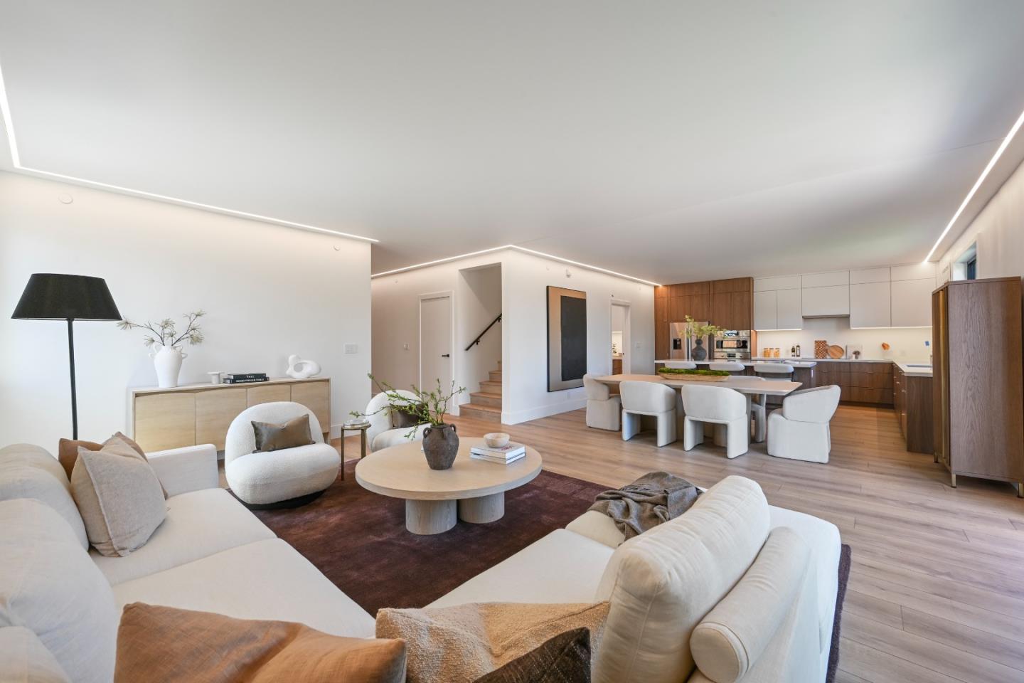 Detail Gallery Image 11 of 40 For 2725 Los Altos Dr, San Jose,  CA 95121 - 5 Beds | 3/1 Baths