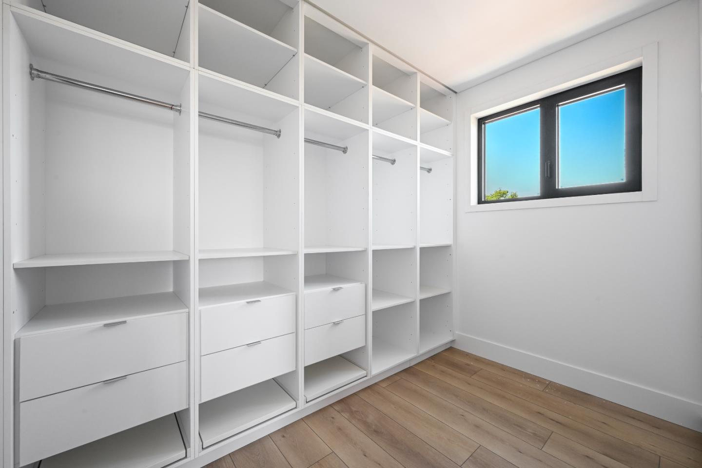Detail Gallery Image 20 of 40 For 2725 Los Altos Dr, San Jose,  CA 95121 - 5 Beds | 3/1 Baths