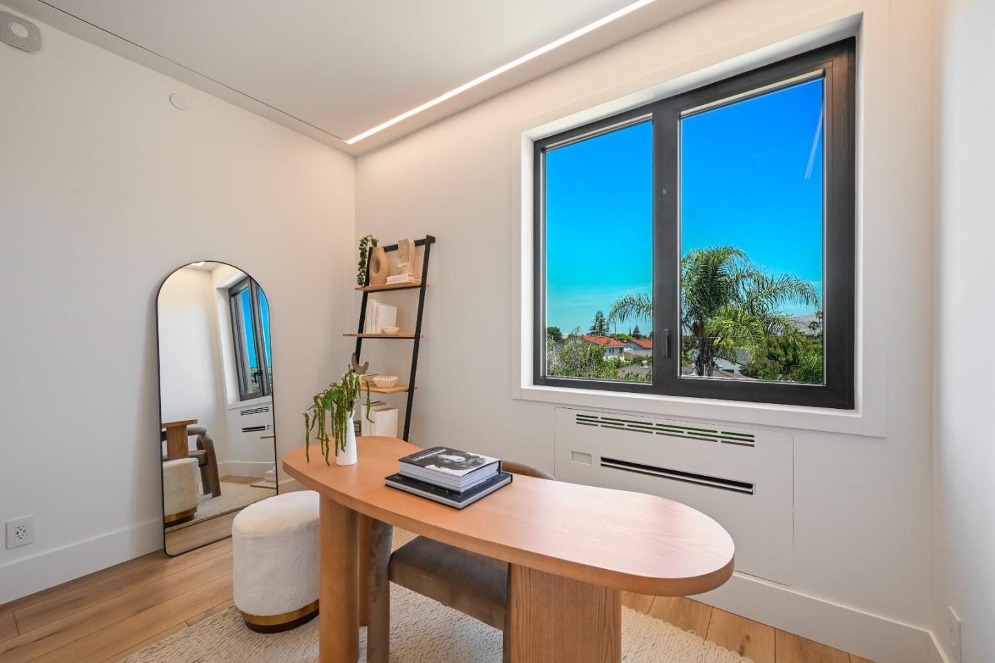Detail Gallery Image 27 of 40 For 2725 Los Altos Dr, San Jose,  CA 95121 - 5 Beds | 3/1 Baths