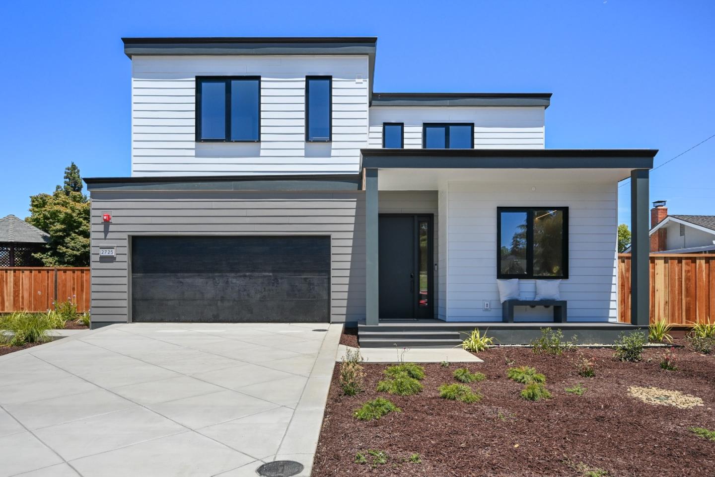 Detail Gallery Image 3 of 40 For 2725 Los Altos Dr, San Jose,  CA 95121 - 5 Beds | 3/1 Baths