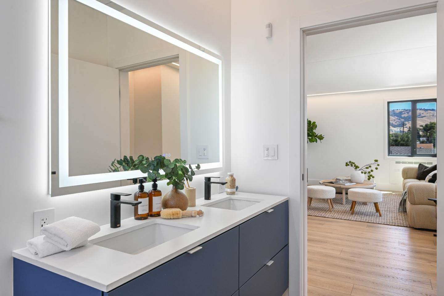 Detail Gallery Image 32 of 40 For 2725 Los Altos Dr, San Jose,  CA 95121 - 5 Beds | 3/1 Baths