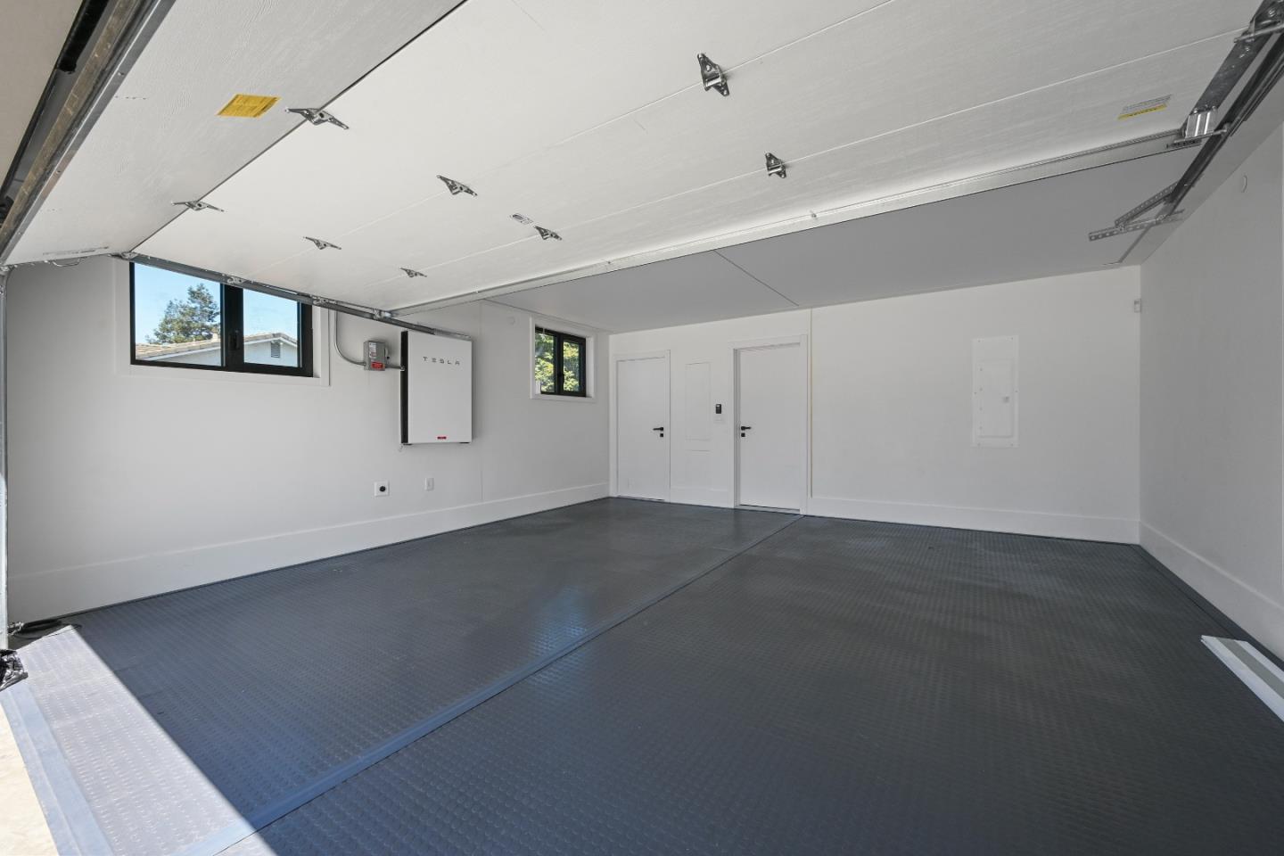 Detail Gallery Image 33 of 40 For 2725 Los Altos Dr, San Jose,  CA 95121 - 5 Beds | 3/1 Baths