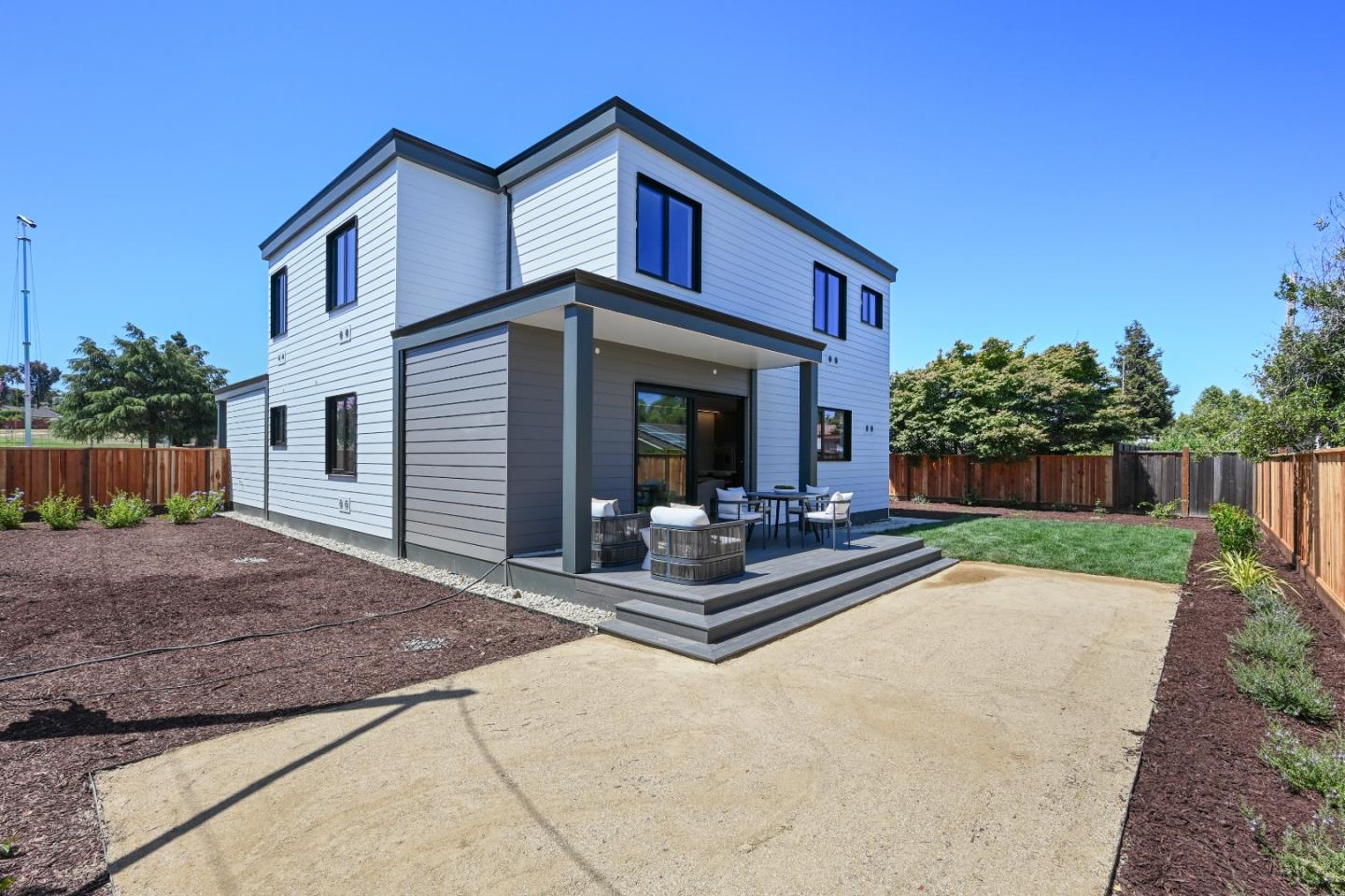 Detail Gallery Image 35 of 40 For 2725 Los Altos Dr, San Jose,  CA 95121 - 5 Beds | 3/1 Baths