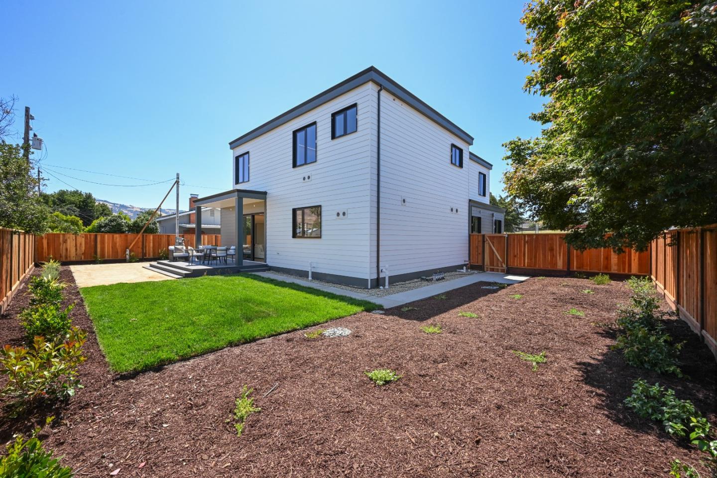 Detail Gallery Image 39 of 40 For 2725 Los Altos Dr, San Jose,  CA 95121 - 5 Beds | 3/1 Baths