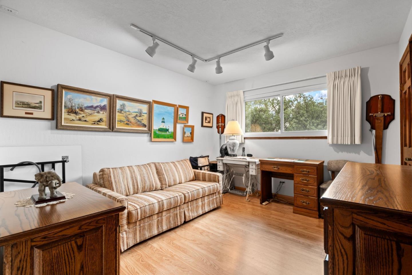 Detail Gallery Image 17 of 35 For 17370 Lakeview Dr, Morgan Hill,  CA 95037 - 3 Beds | 2 Baths