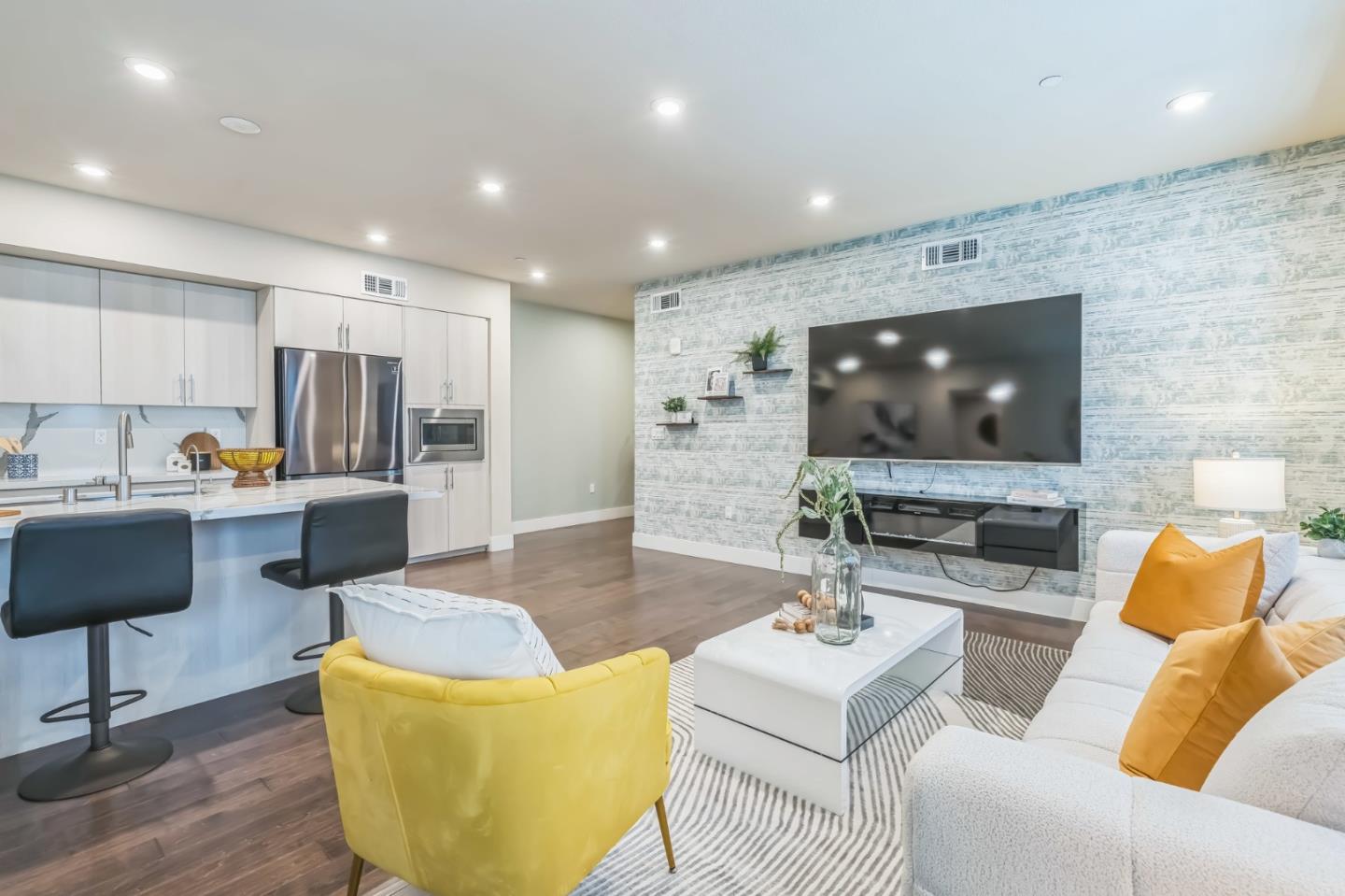 Detail Gallery Image 10 of 44 For 45049 Challenge Cmn #203,  Fremont,  CA 94538 - 3 Beds | 2 Baths