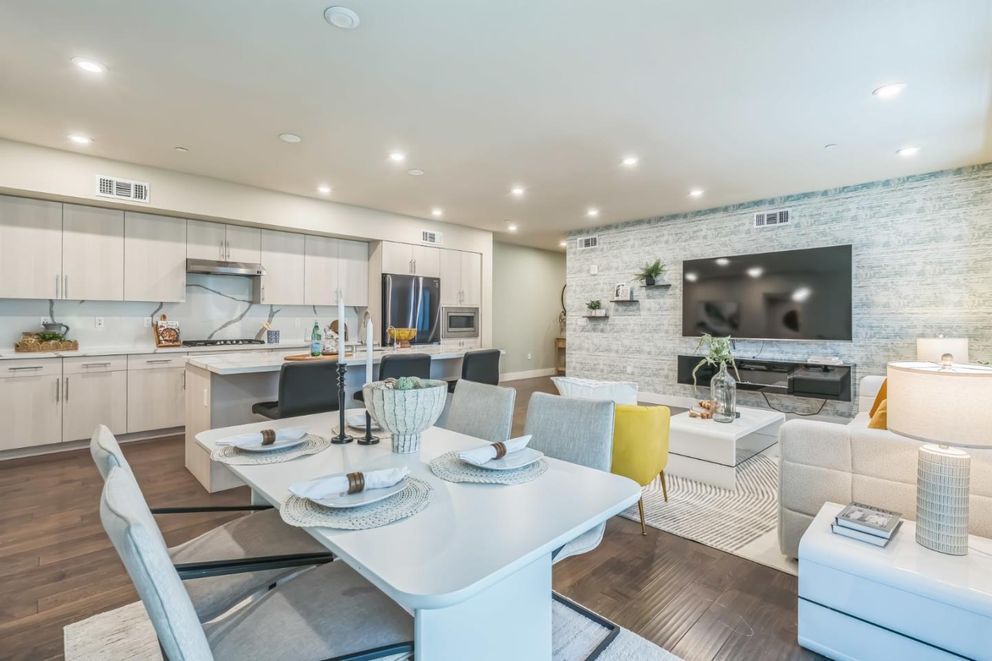 Detail Gallery Image 17 of 44 For 45049 Challenge Cmn #203,  Fremont,  CA 94538 - 3 Beds | 2 Baths