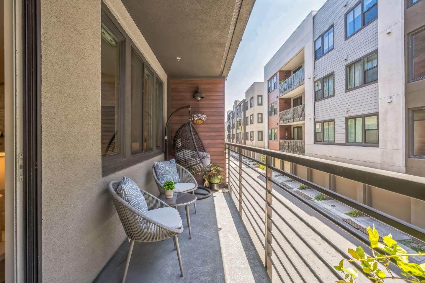 Detail Gallery Image 3 of 44 For 45049 Challenge Cmn #203,  Fremont,  CA 94538 - 3 Beds | 2 Baths