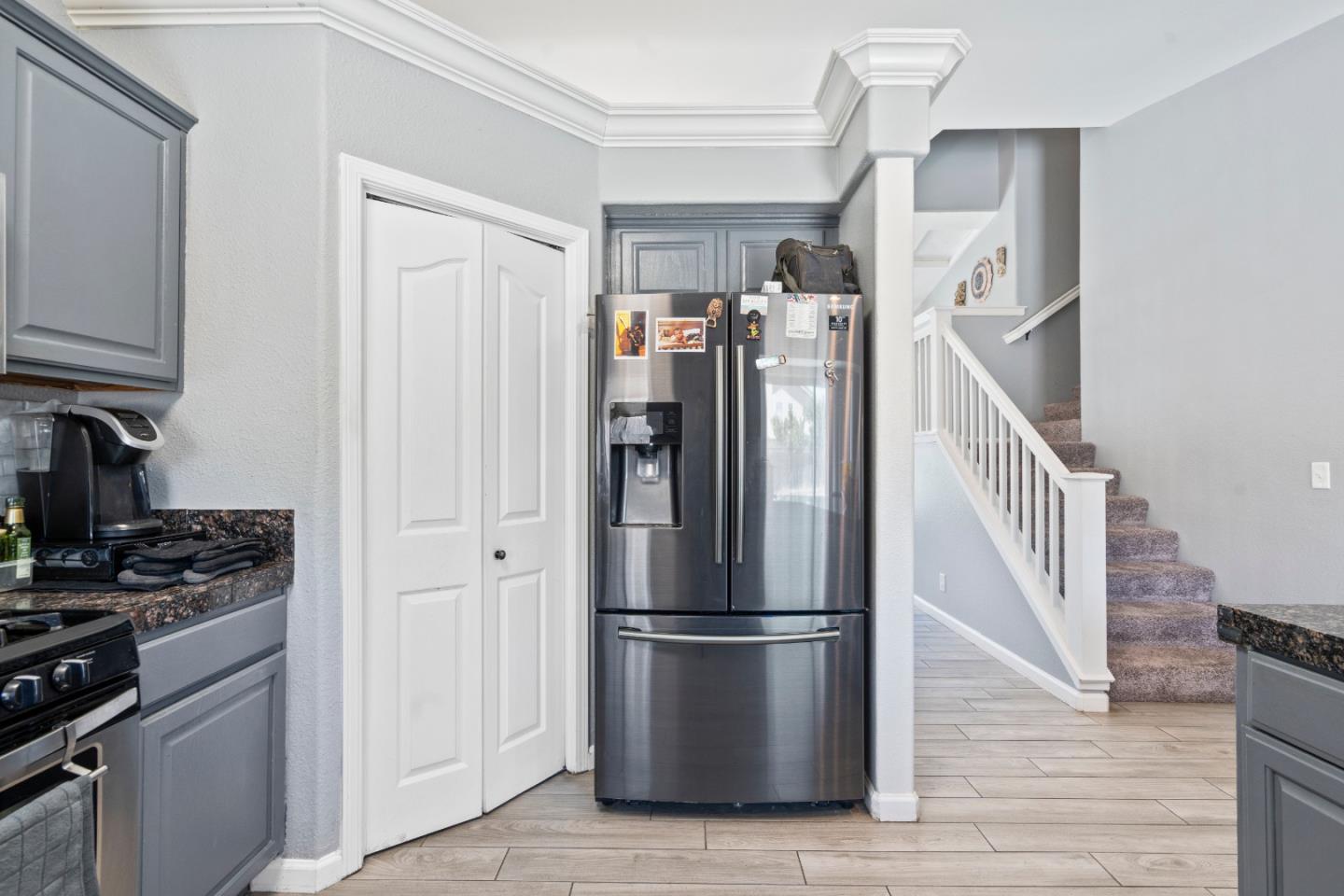 Detail Gallery Image 15 of 49 For 730 Marseille Dr, Hollister,  CA 95023 - 4 Beds | 2/1 Baths