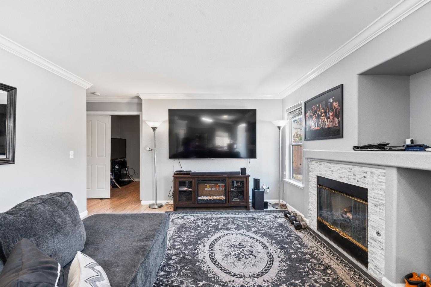 Detail Gallery Image 17 of 49 For 730 Marseille Dr, Hollister,  CA 95023 - 4 Beds | 2/1 Baths