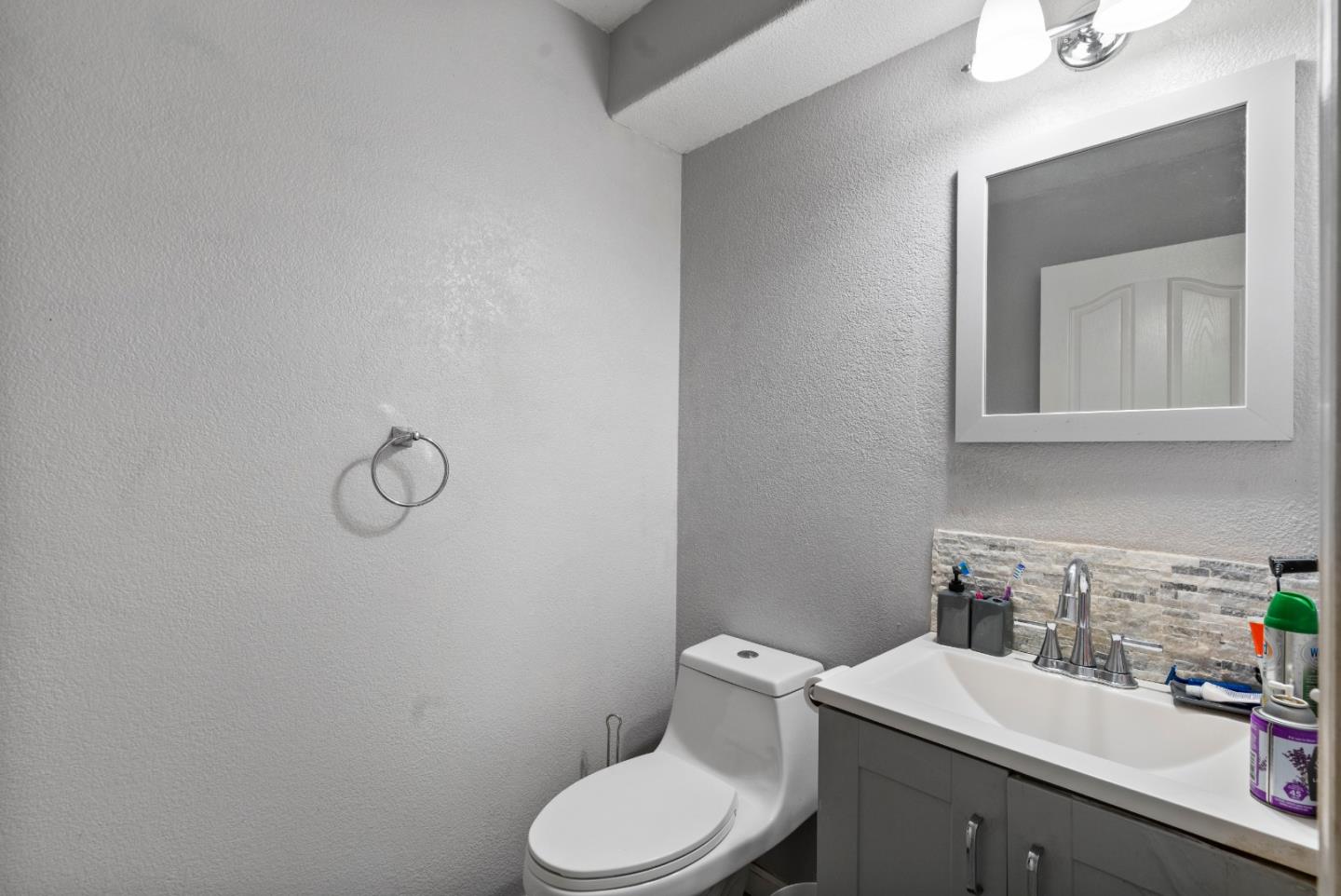 Detail Gallery Image 20 of 49 For 730 Marseille Dr, Hollister,  CA 95023 - 4 Beds | 2/1 Baths