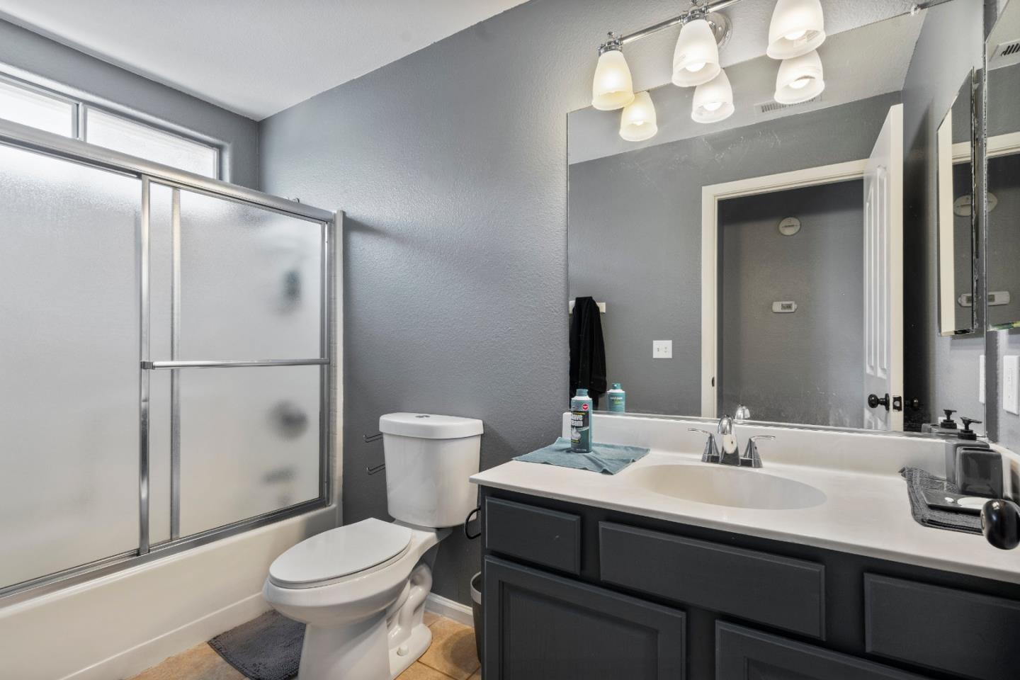 Detail Gallery Image 27 of 49 For 730 Marseille Dr, Hollister,  CA 95023 - 4 Beds | 2/1 Baths