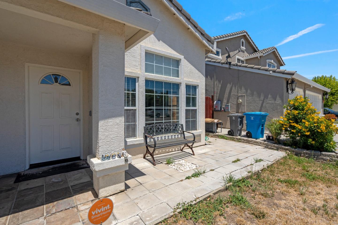 Detail Gallery Image 6 of 49 For 730 Marseille Dr, Hollister,  CA 95023 - 4 Beds | 2/1 Baths