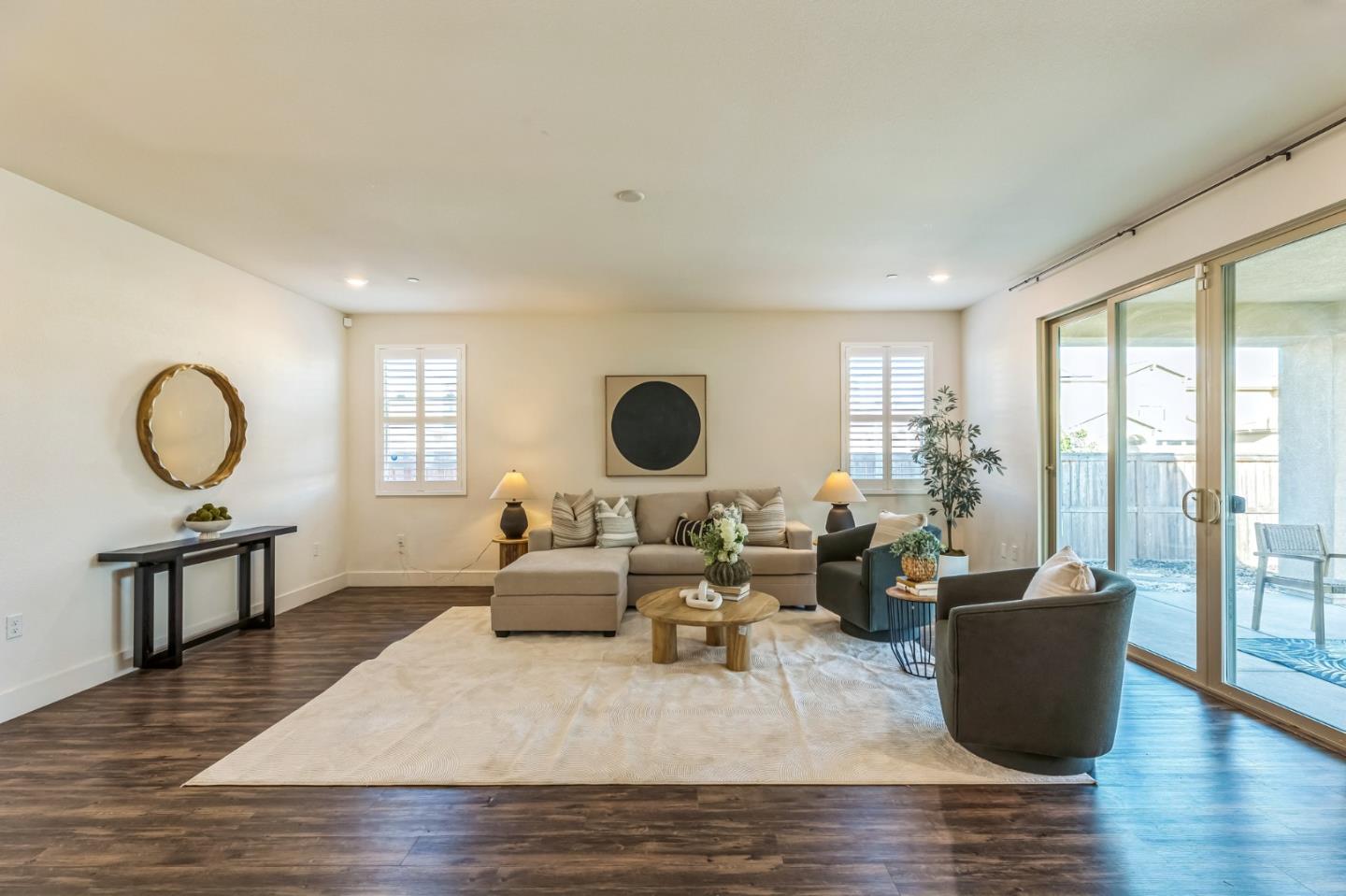Detail Gallery Image 3 of 13 For 8824 Piano Cir, Elk Grove,  CA 95757 - 4 Beds | 3 Baths