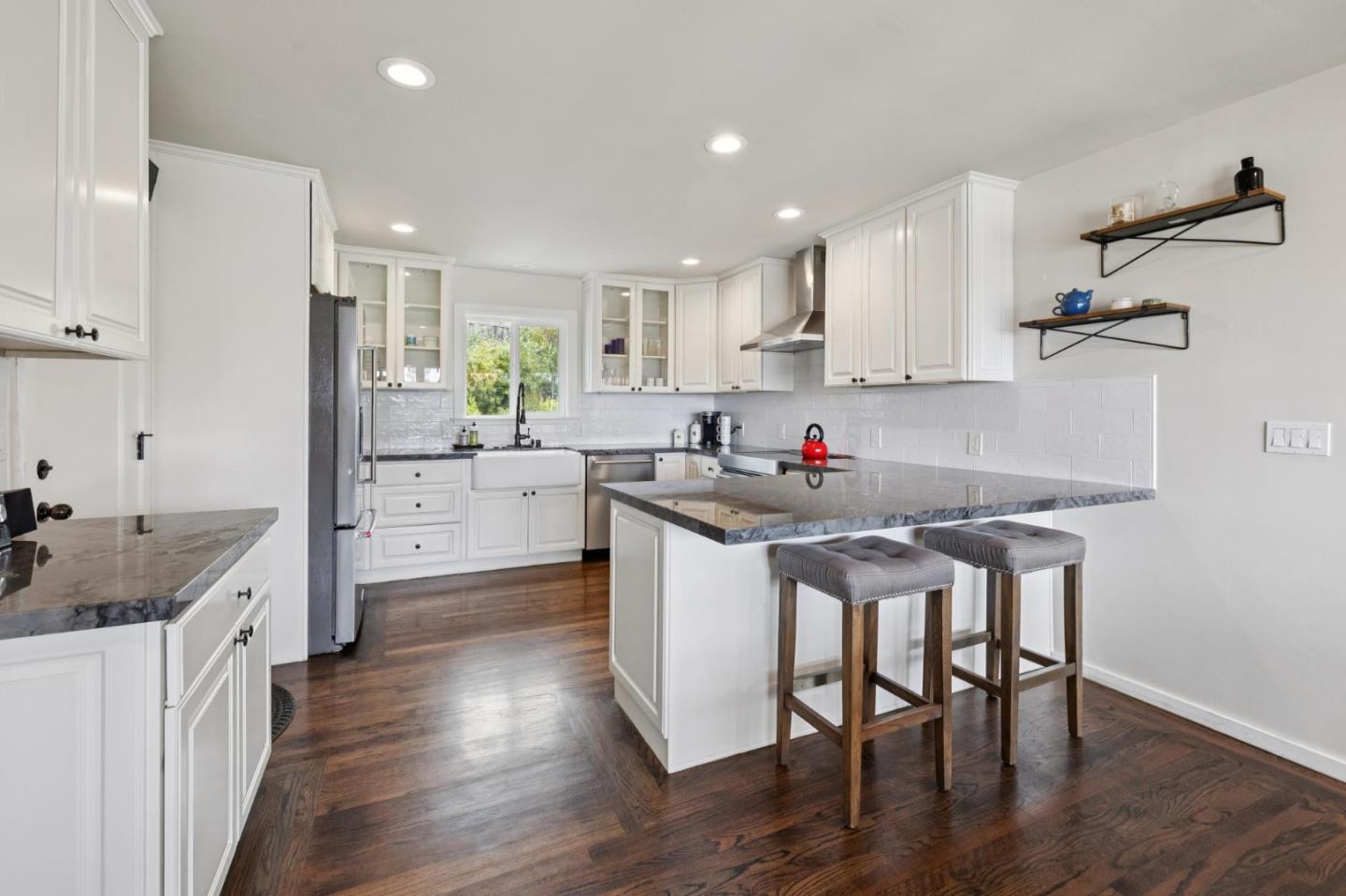 Detail Gallery Image 12 of 48 For 3279 N Cabrillo Hwy, Half Moon Bay,  CA 94019 - 3 Beds | 2 Baths