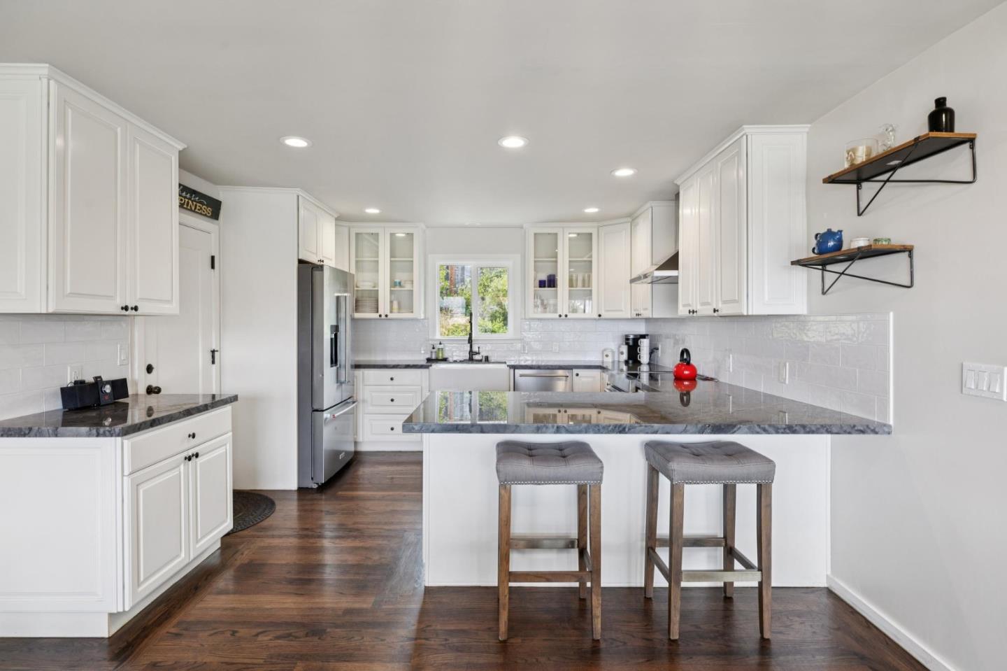 Detail Gallery Image 13 of 48 For 3279 N Cabrillo Hwy, Half Moon Bay,  CA 94019 - 3 Beds | 2 Baths