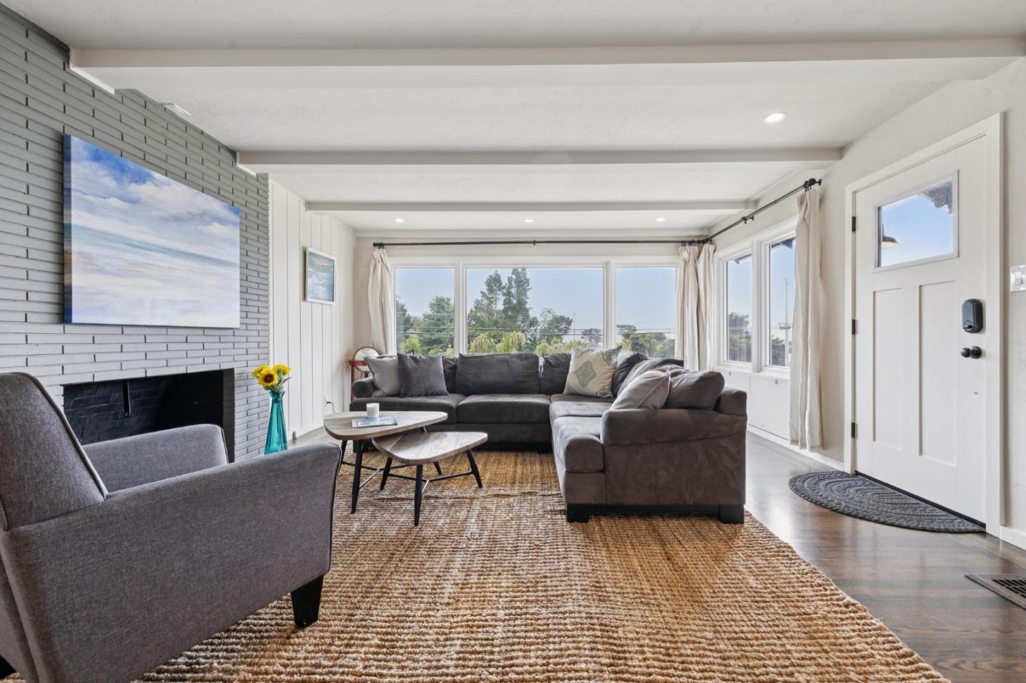 Detail Gallery Image 5 of 48 For 3279 N Cabrillo Hwy, Half Moon Bay,  CA 94019 - 3 Beds | 2 Baths