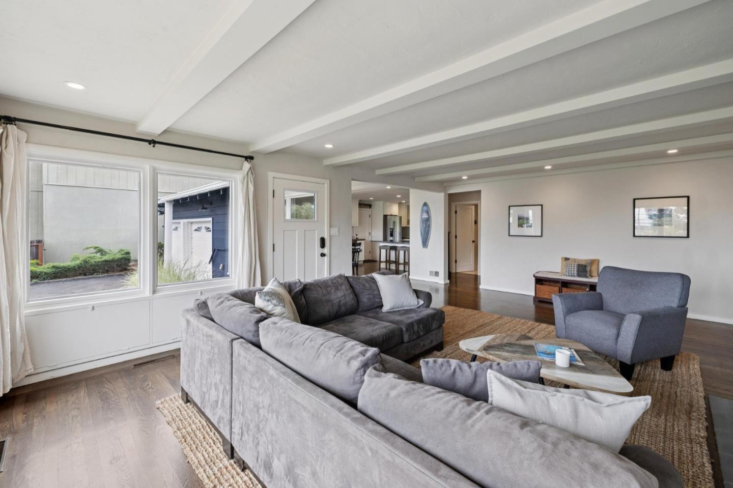 Detail Gallery Image 8 of 48 For 3279 N Cabrillo Hwy, Half Moon Bay,  CA 94019 - 3 Beds | 2 Baths