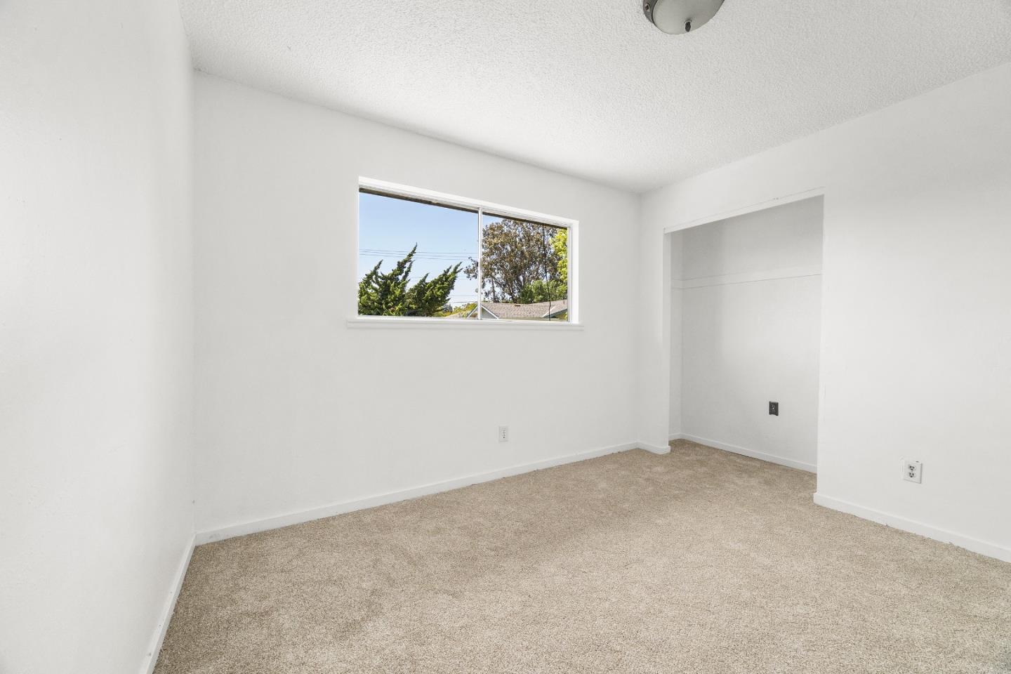 Detail Gallery Image 12 of 23 For 2158 17th Ave, Santa Cruz,  CA 95062 - 3 Beds | 2 Baths