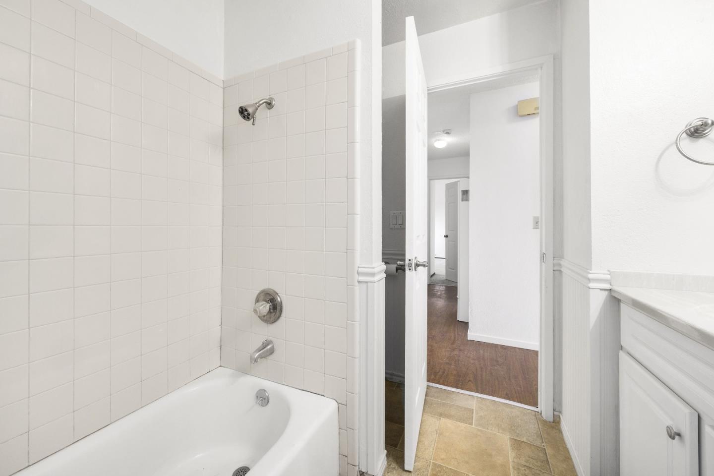 Detail Gallery Image 15 of 23 For 2158 17th Ave, Santa Cruz,  CA 95062 - 3 Beds | 2 Baths