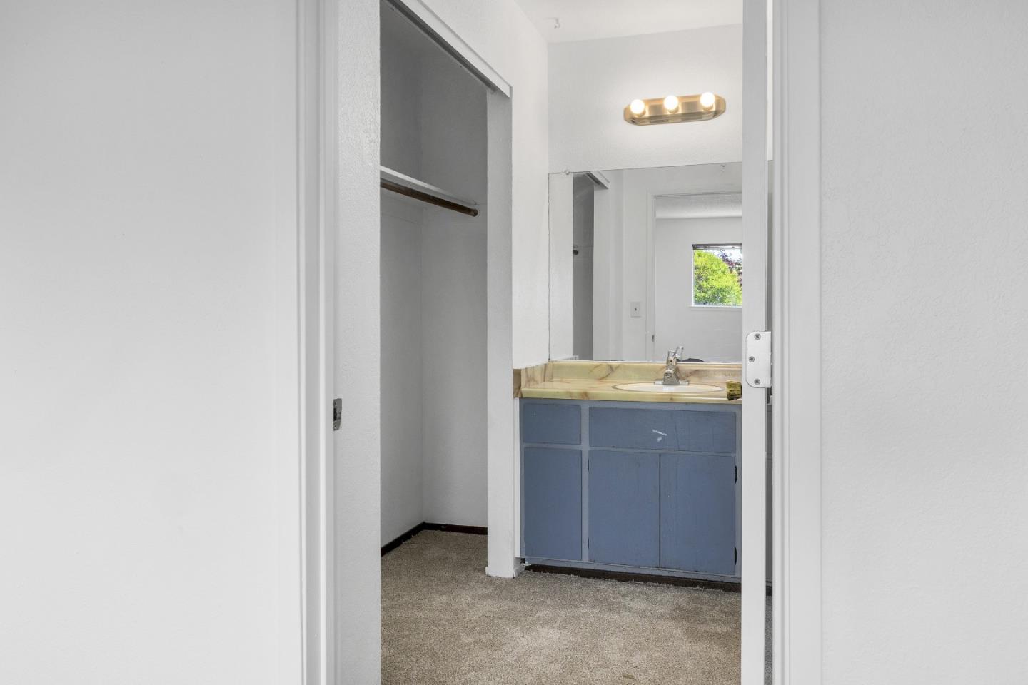 Detail Gallery Image 19 of 23 For 2158 17th Ave, Santa Cruz,  CA 95062 - 3 Beds | 2 Baths