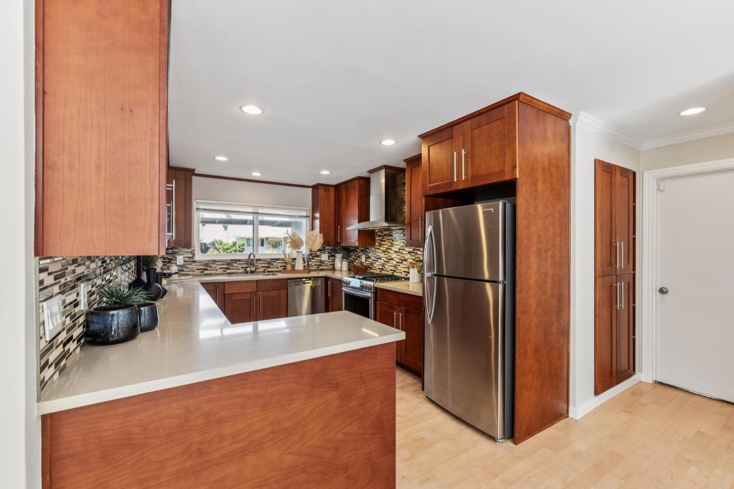Detail Gallery Image 17 of 50 For 319 Castenada Dr, Millbrae,  CA 94030 - 4 Beds | 2 Baths