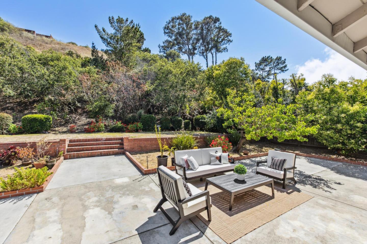 Detail Gallery Image 37 of 50 For 319 Castenada Dr, Millbrae,  CA 94030 - 4 Beds | 2 Baths