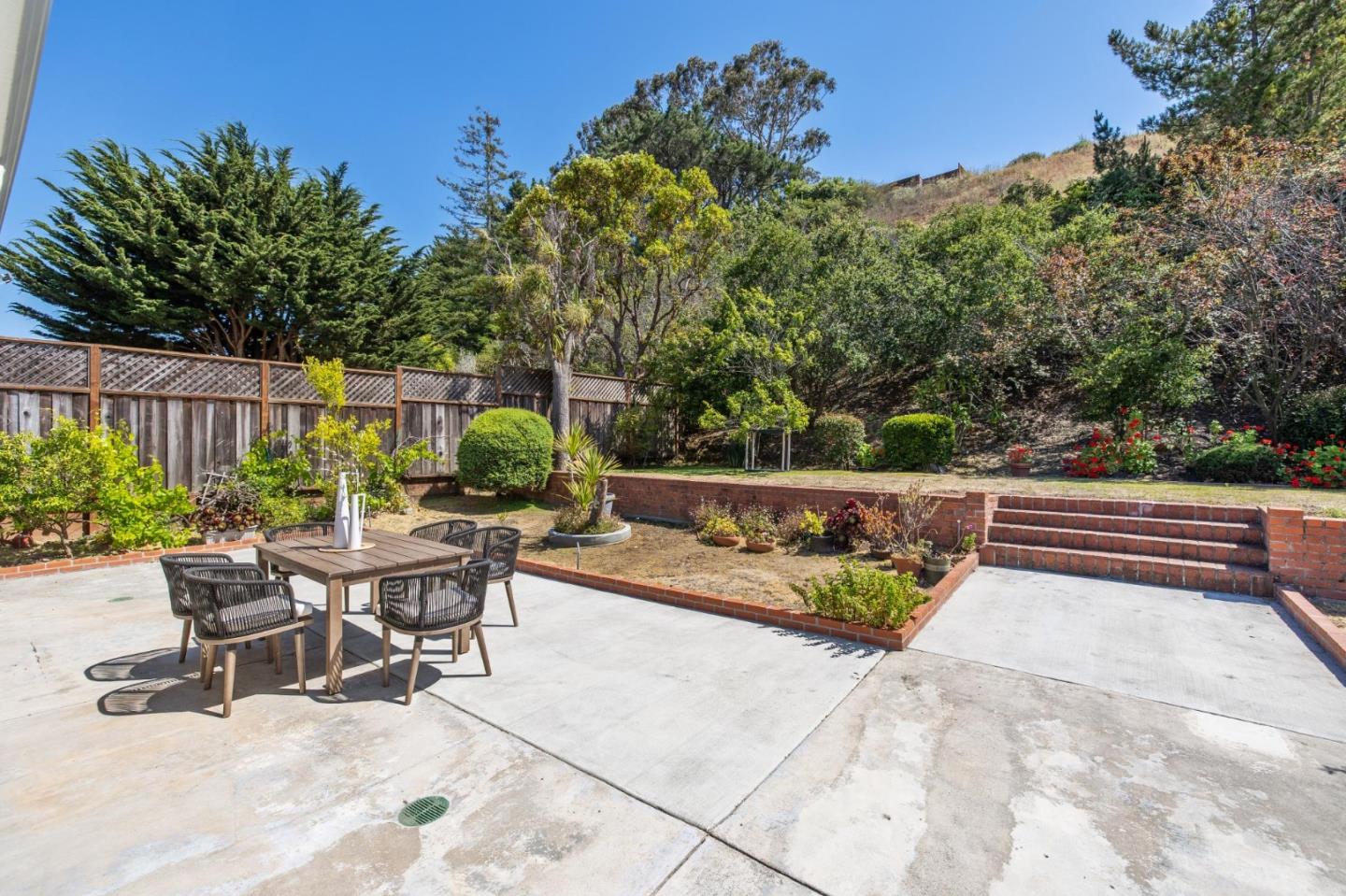 Detail Gallery Image 39 of 50 For 319 Castenada Dr, Millbrae,  CA 94030 - 4 Beds | 2 Baths
